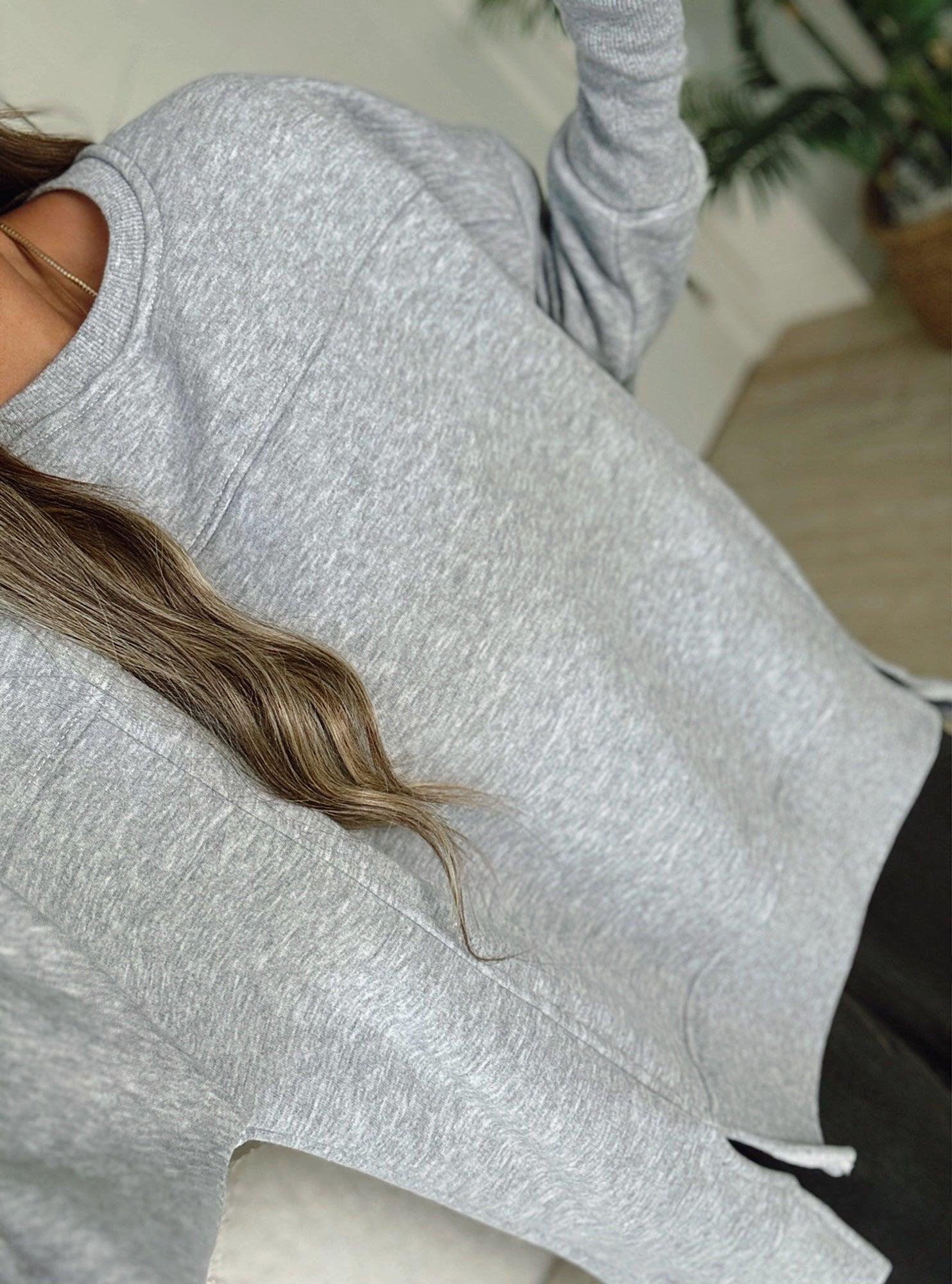 Önleri Yırtmaçlı Gri Sweatshirt