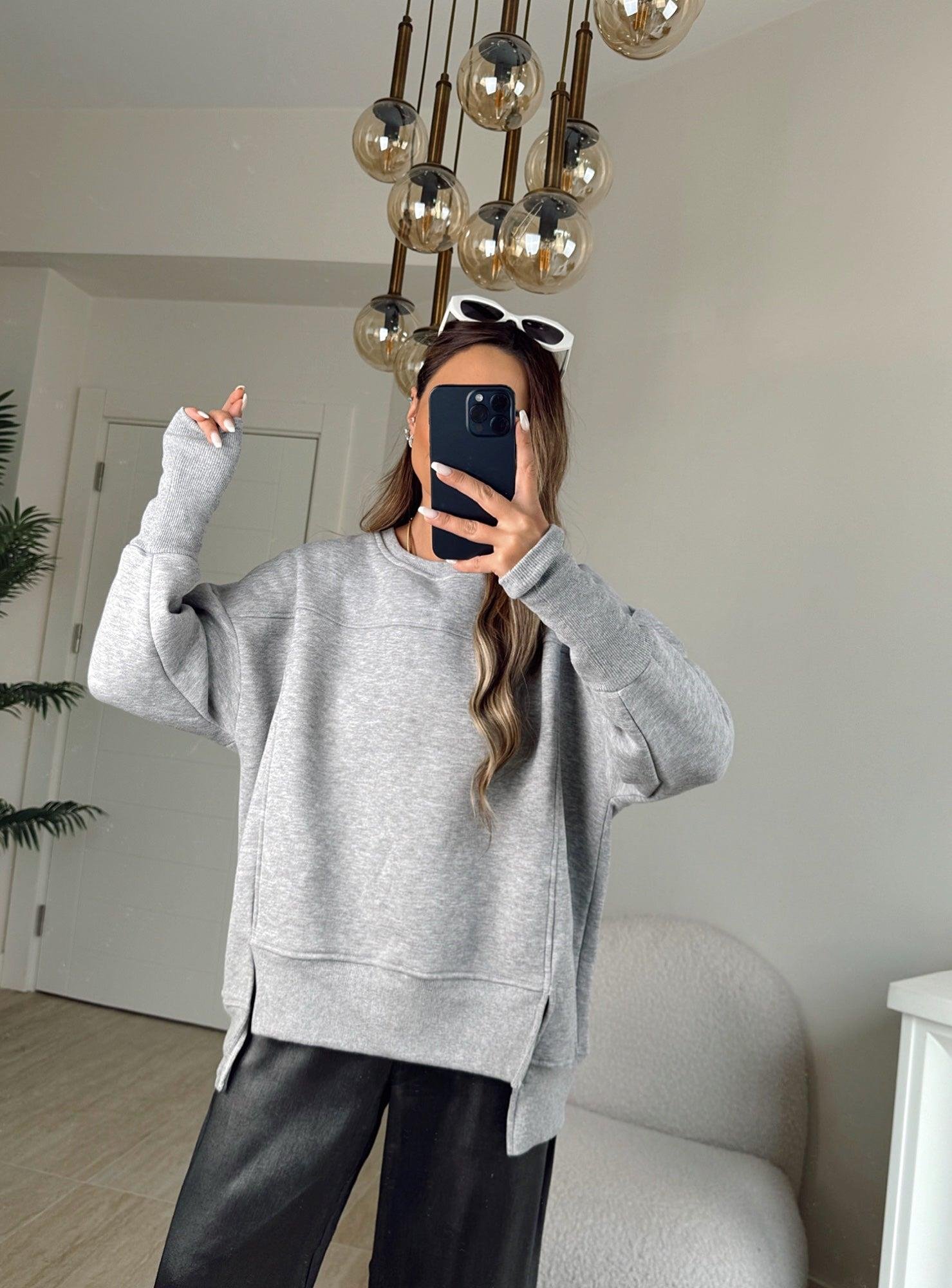 Önleri Yırtmaçlı Gri Sweatshirt
