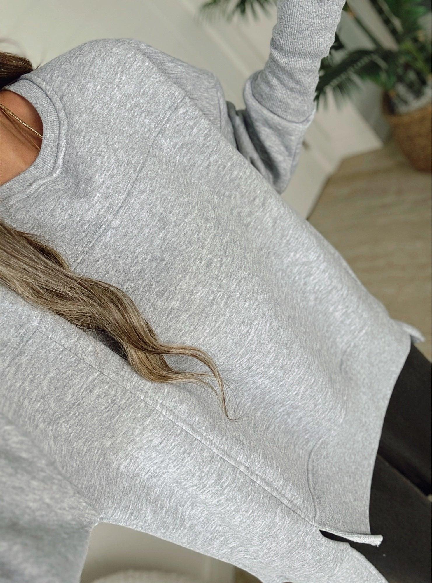 Önleri Yırtmaçlı Gri Sweatshirt