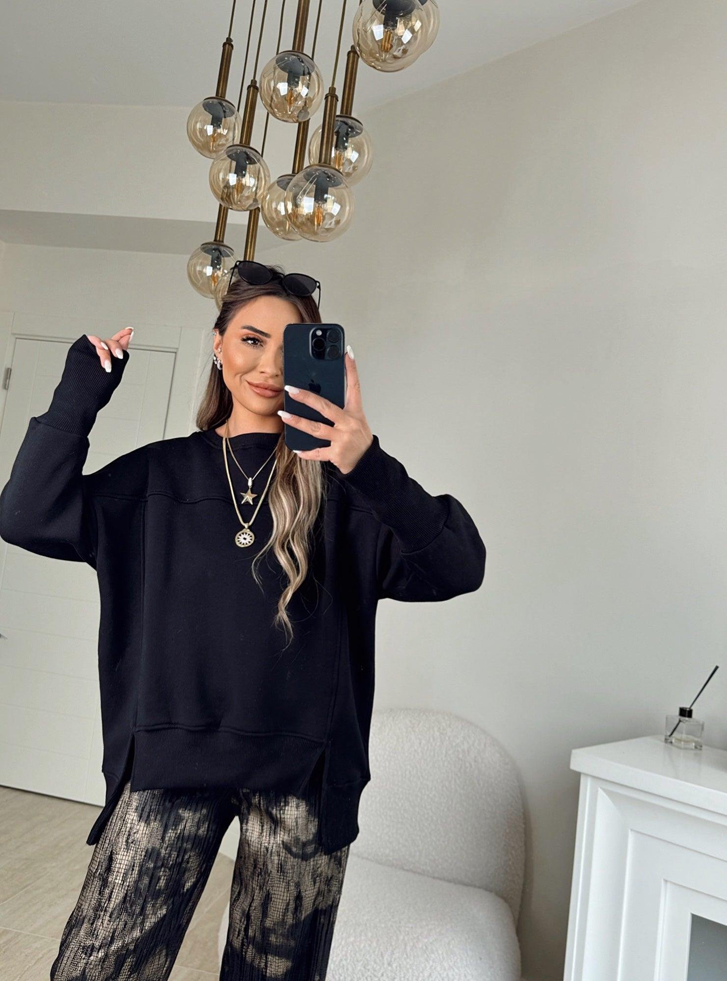 Önleri Yırtmaçlı Siyah Sweatshirt