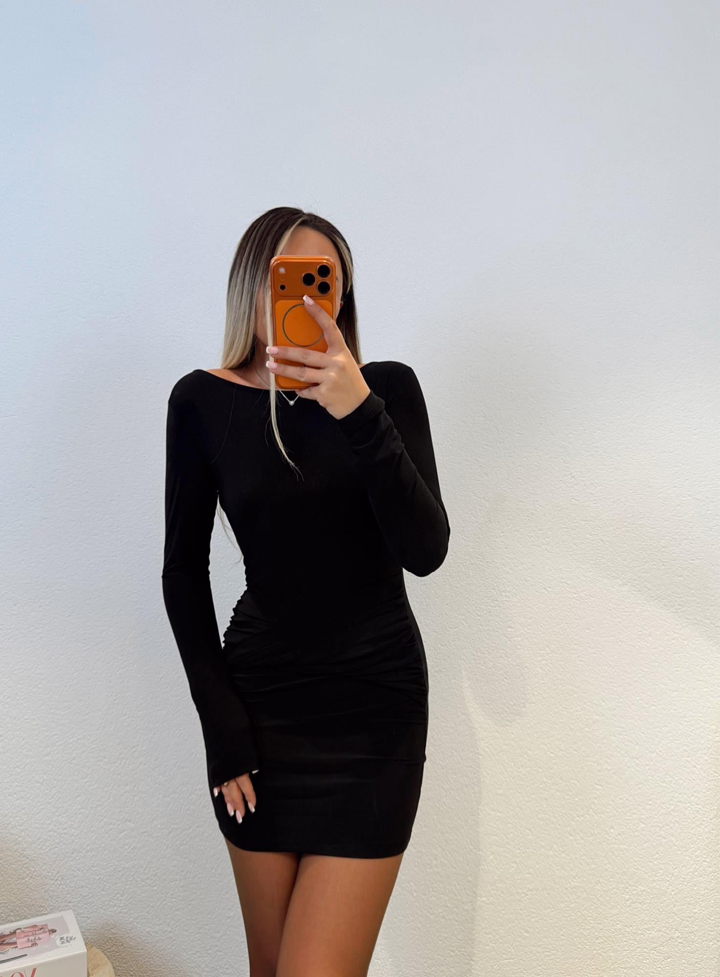 Önü Drapeli Siyah Mini Elbise