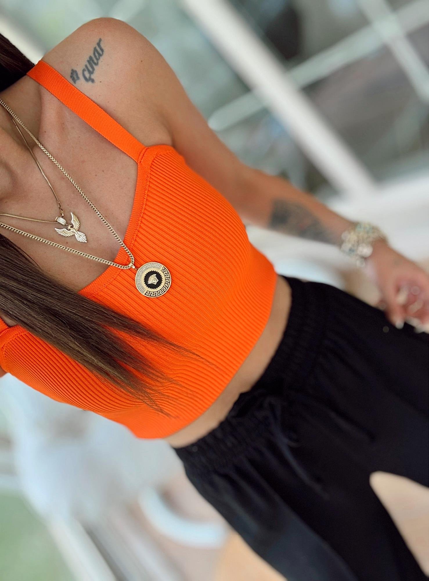 Öpücük Yaka Orange Triko Bustiyer