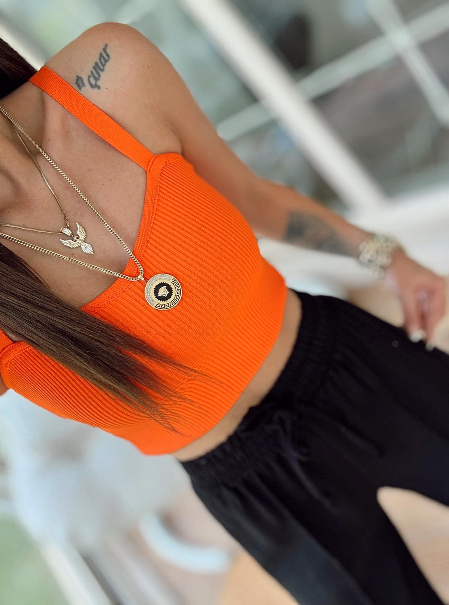 Öpücük Yaka Orange Triko Bustiyer
