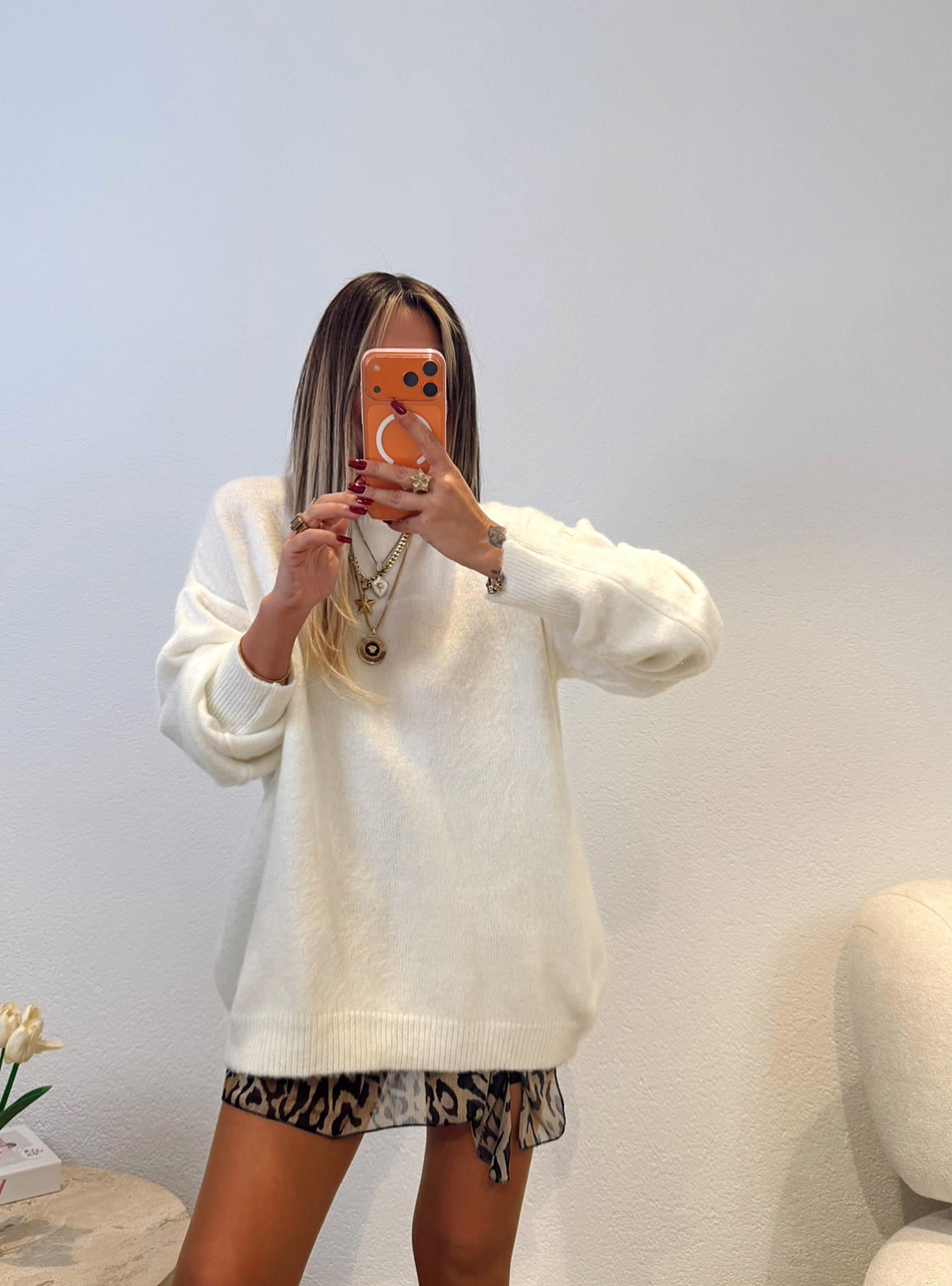 Oversize Ekru Yumoş Kazak