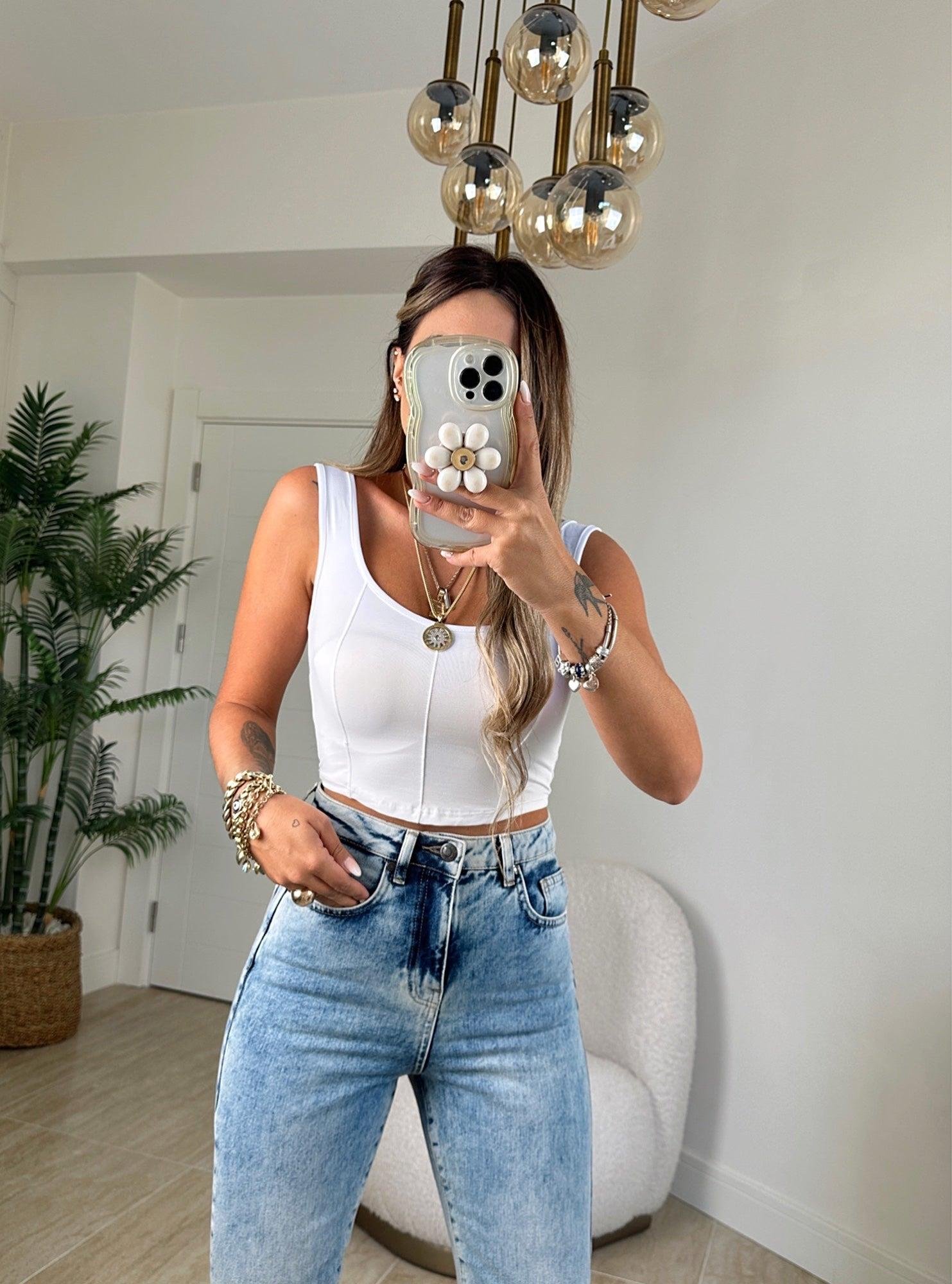 Paça Yırtık Detay Yıkamalı Mom Jean