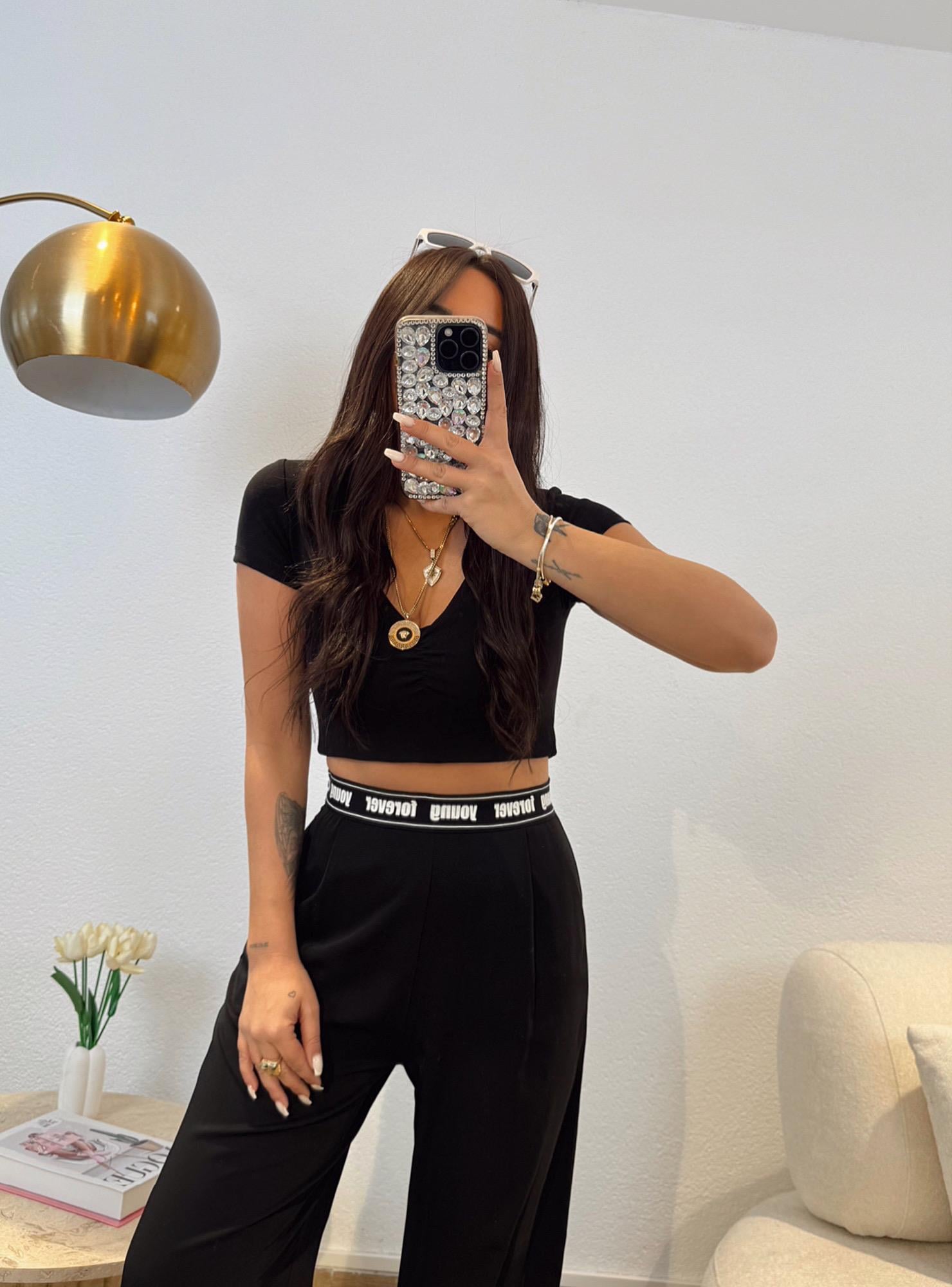 Pamuklu V Yaka Büzgülü Siyah Crop