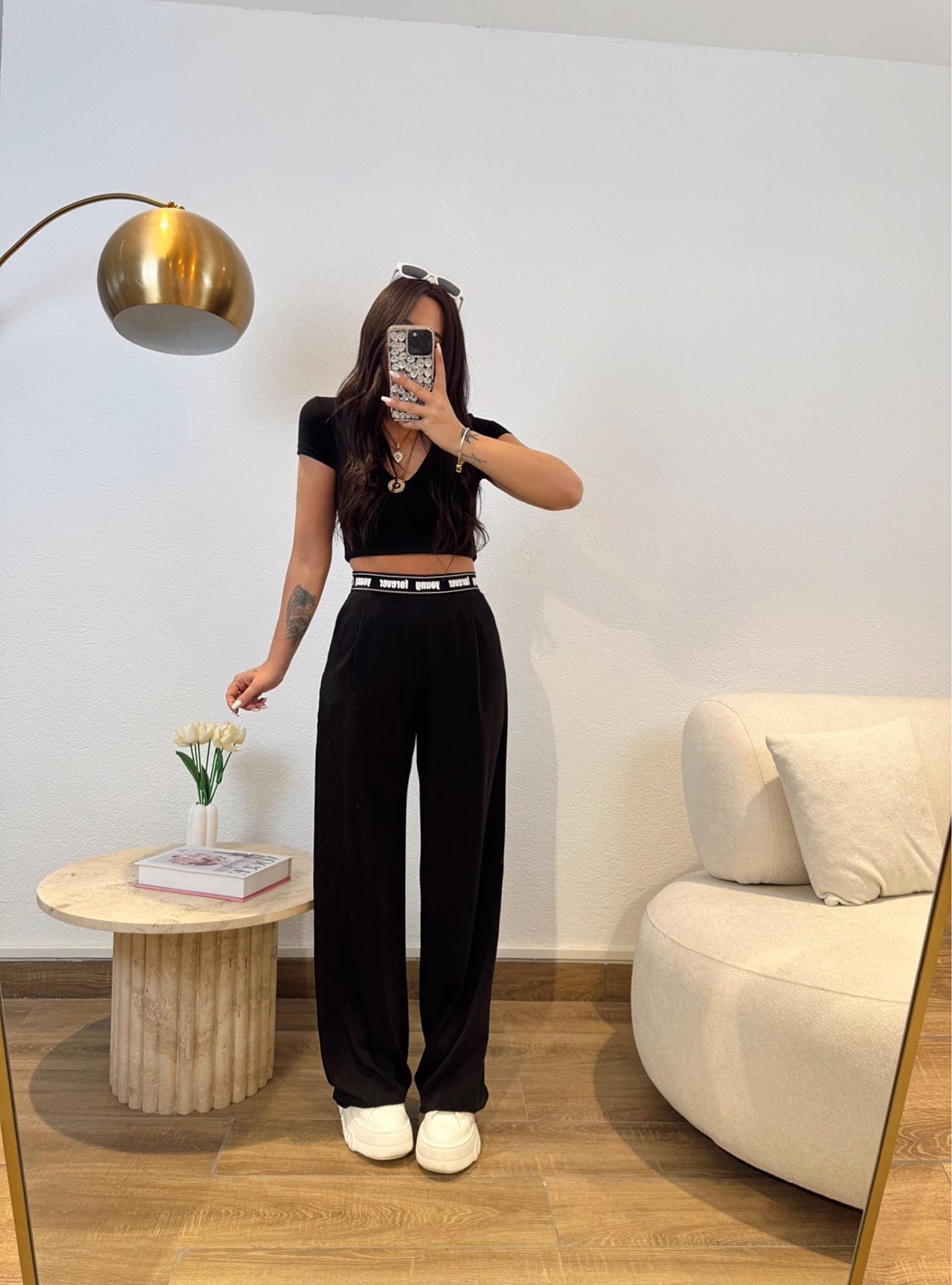 Pamuklu V Yaka Büzgülü Siyah Crop