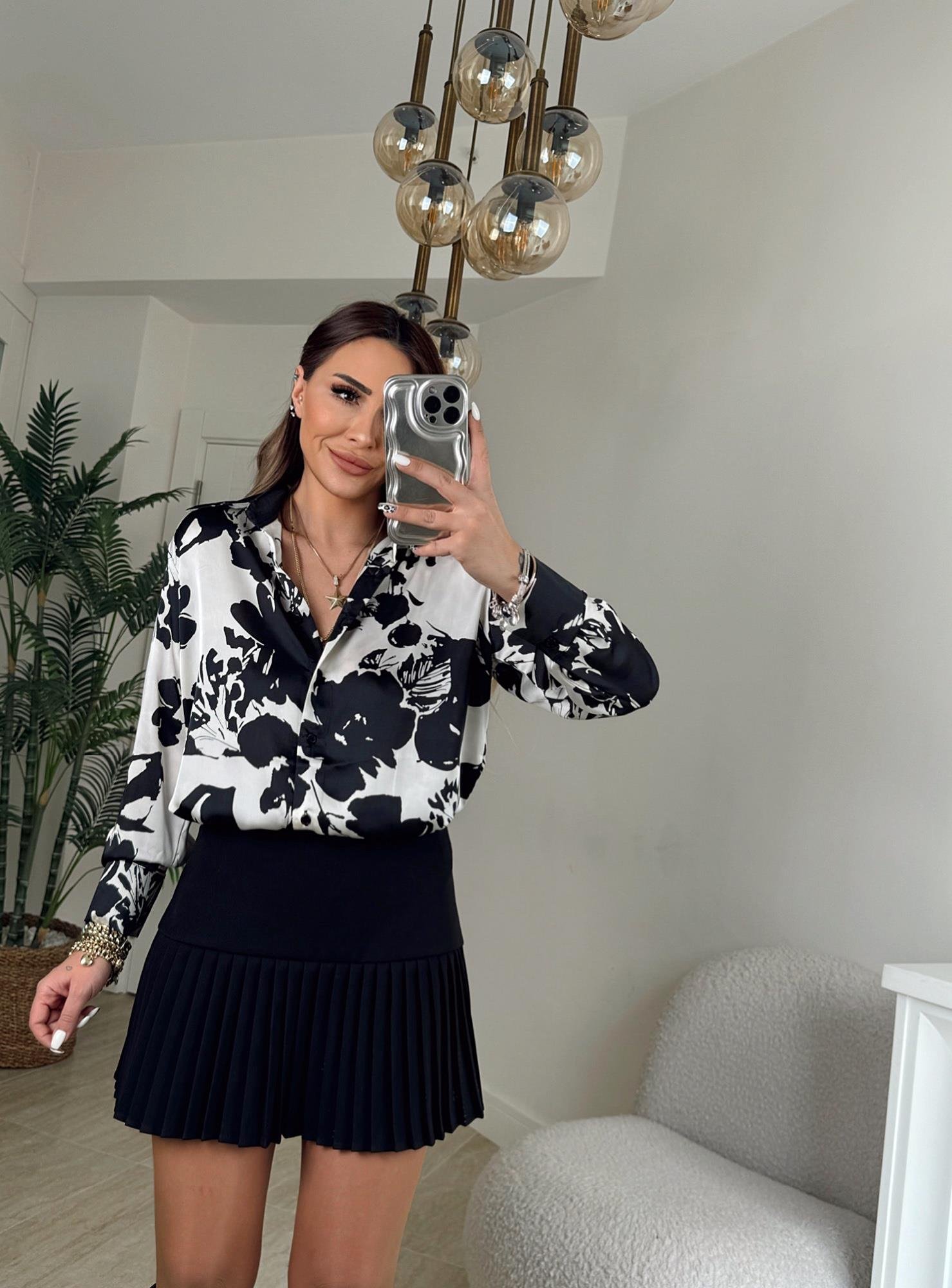 Piliseli Siyah Crep Mini Etek