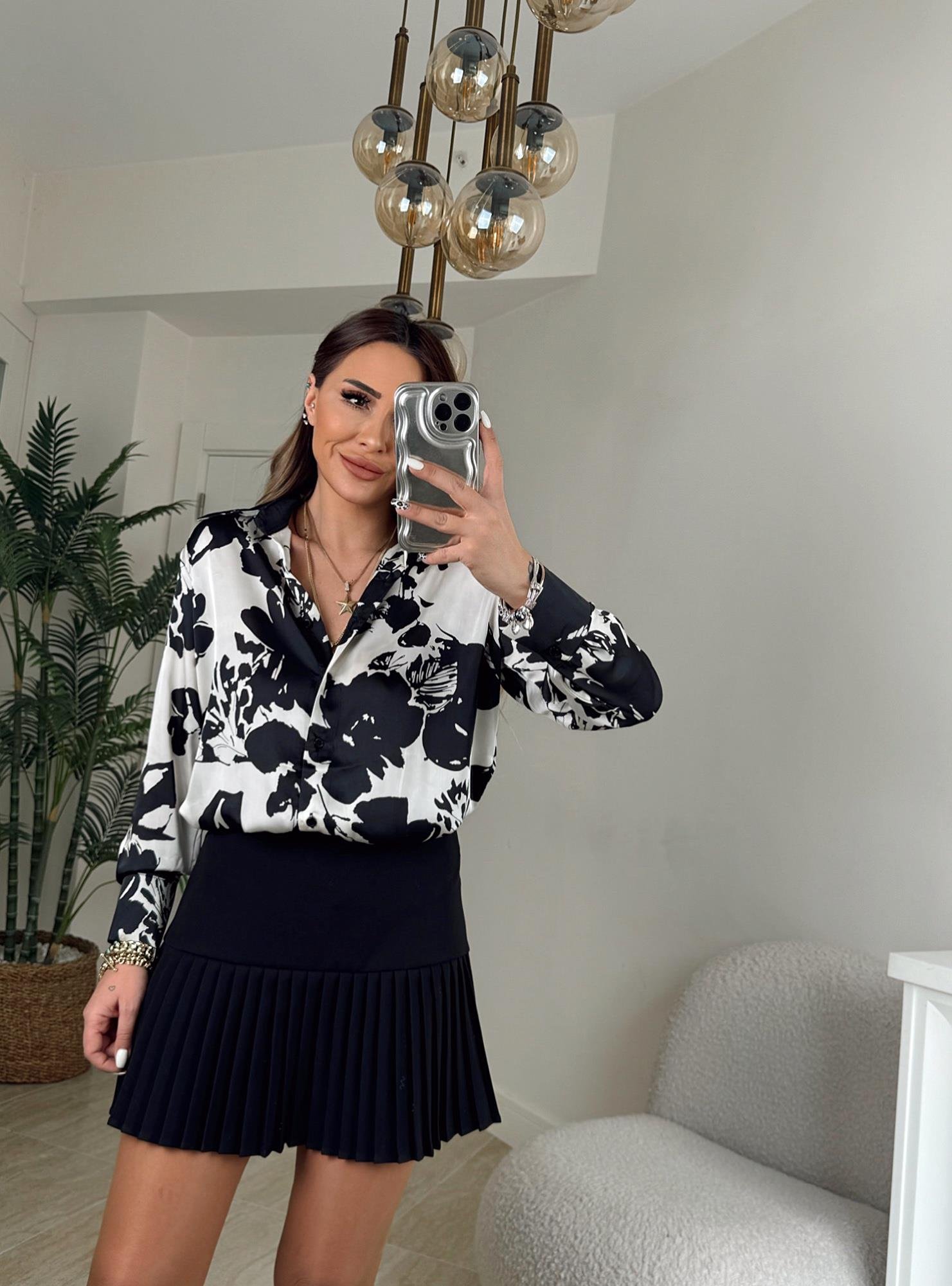 Piliseli Siyah Crep Mini Etek