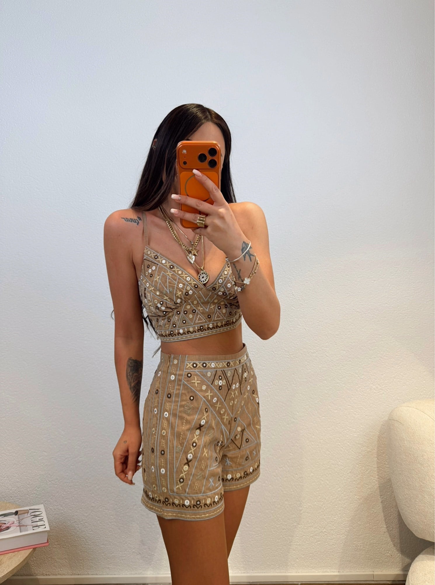 Premium Nakışlı Keten Crop