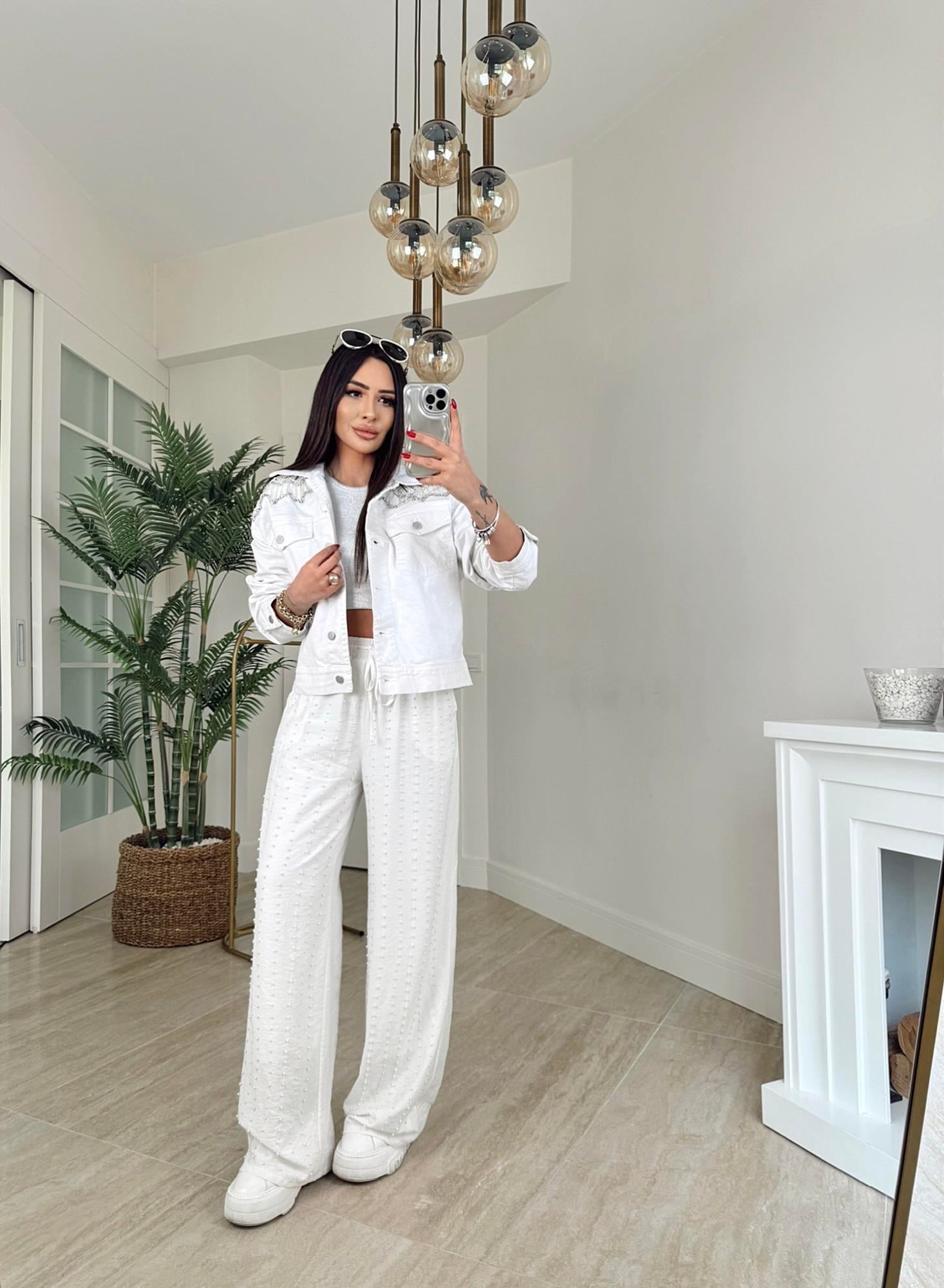 Premium Taşlı Beyaz Jean Ceket
