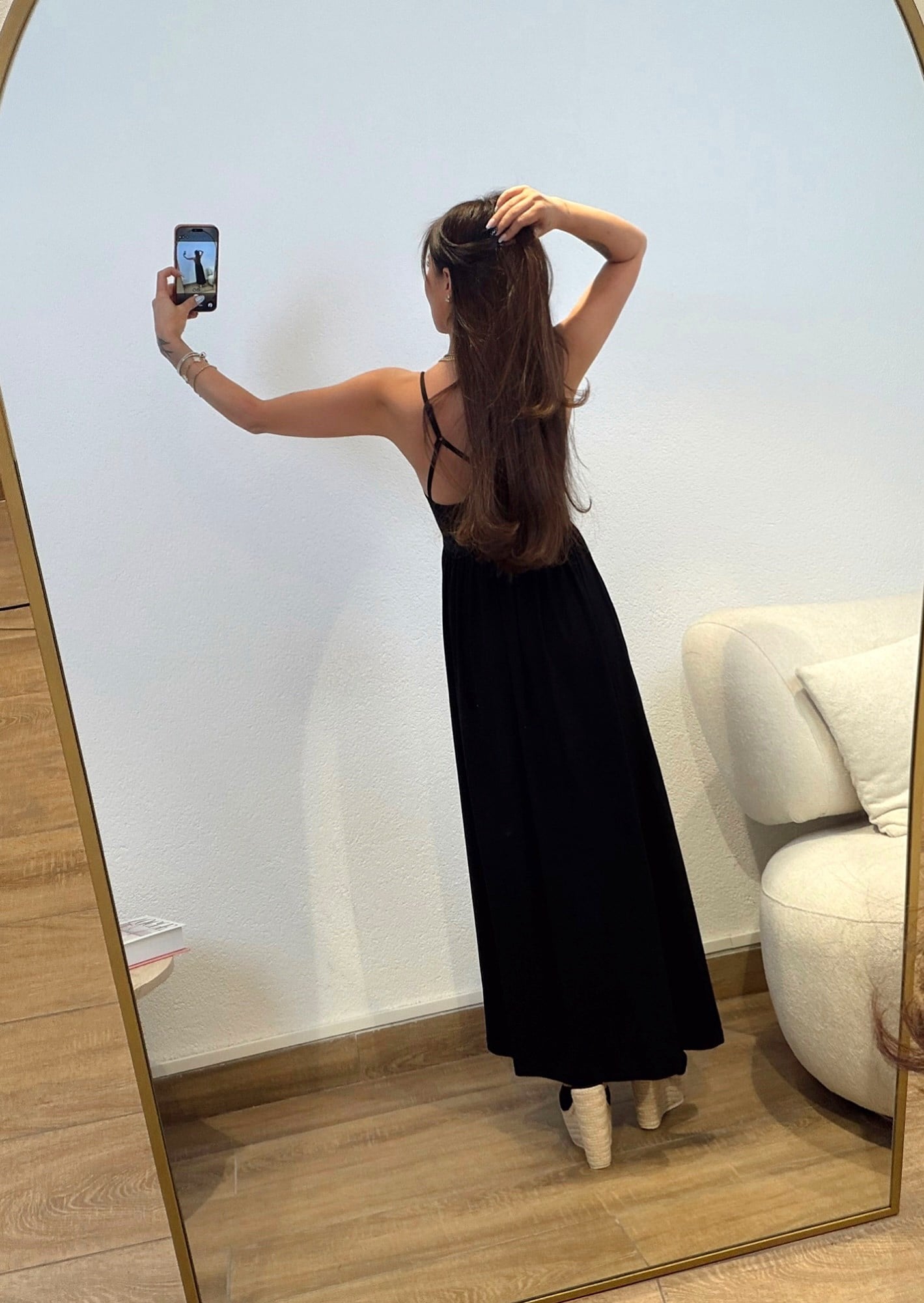 Sırt Çapraz Tek Yanı Yırtmaçlı Midi Boy Elbise