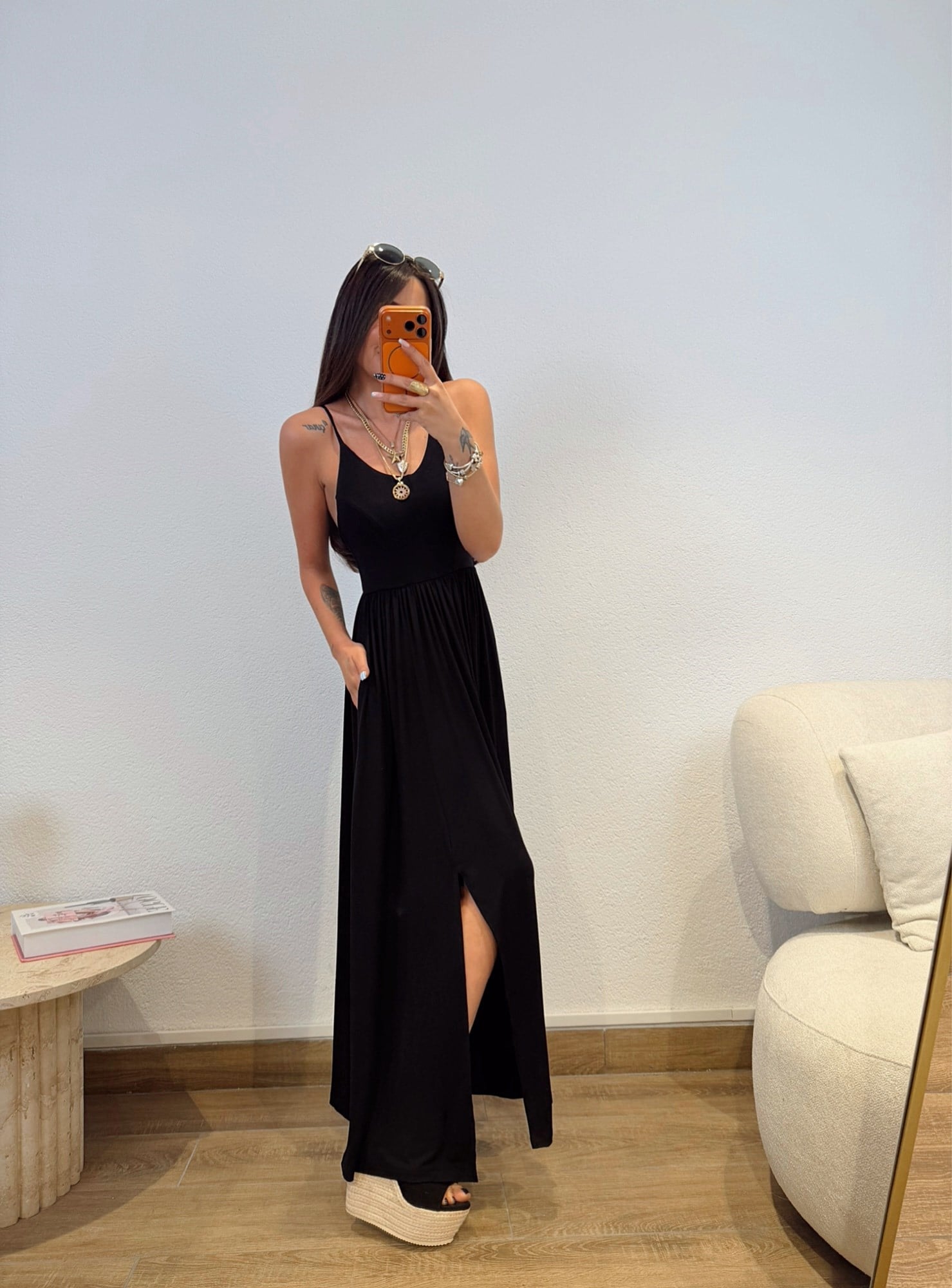 Sırt Çapraz Tek Yanı Yırtmaçlı Midi Boy Elbise