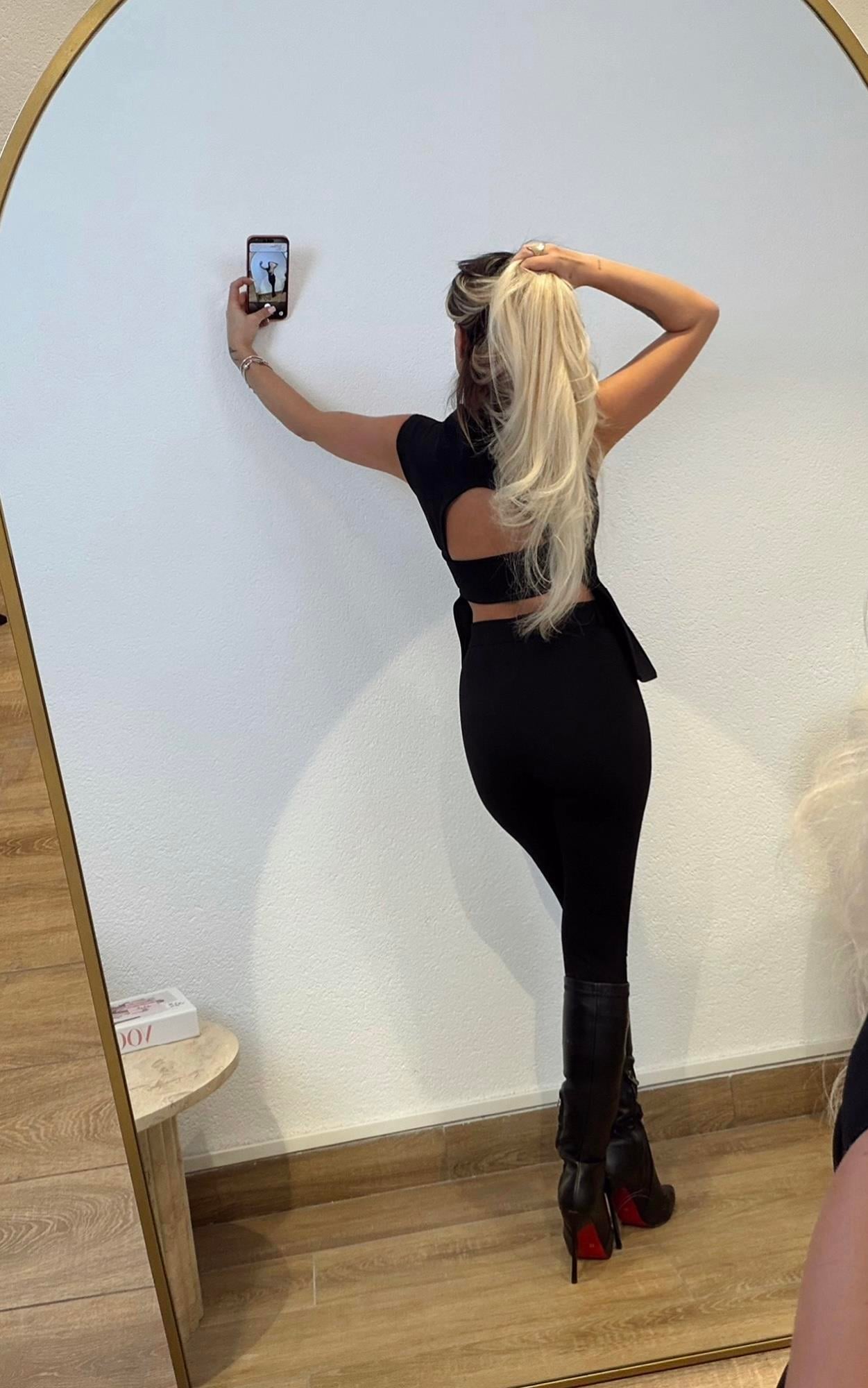 Sırt Dekolte Crep Siyah Bluz