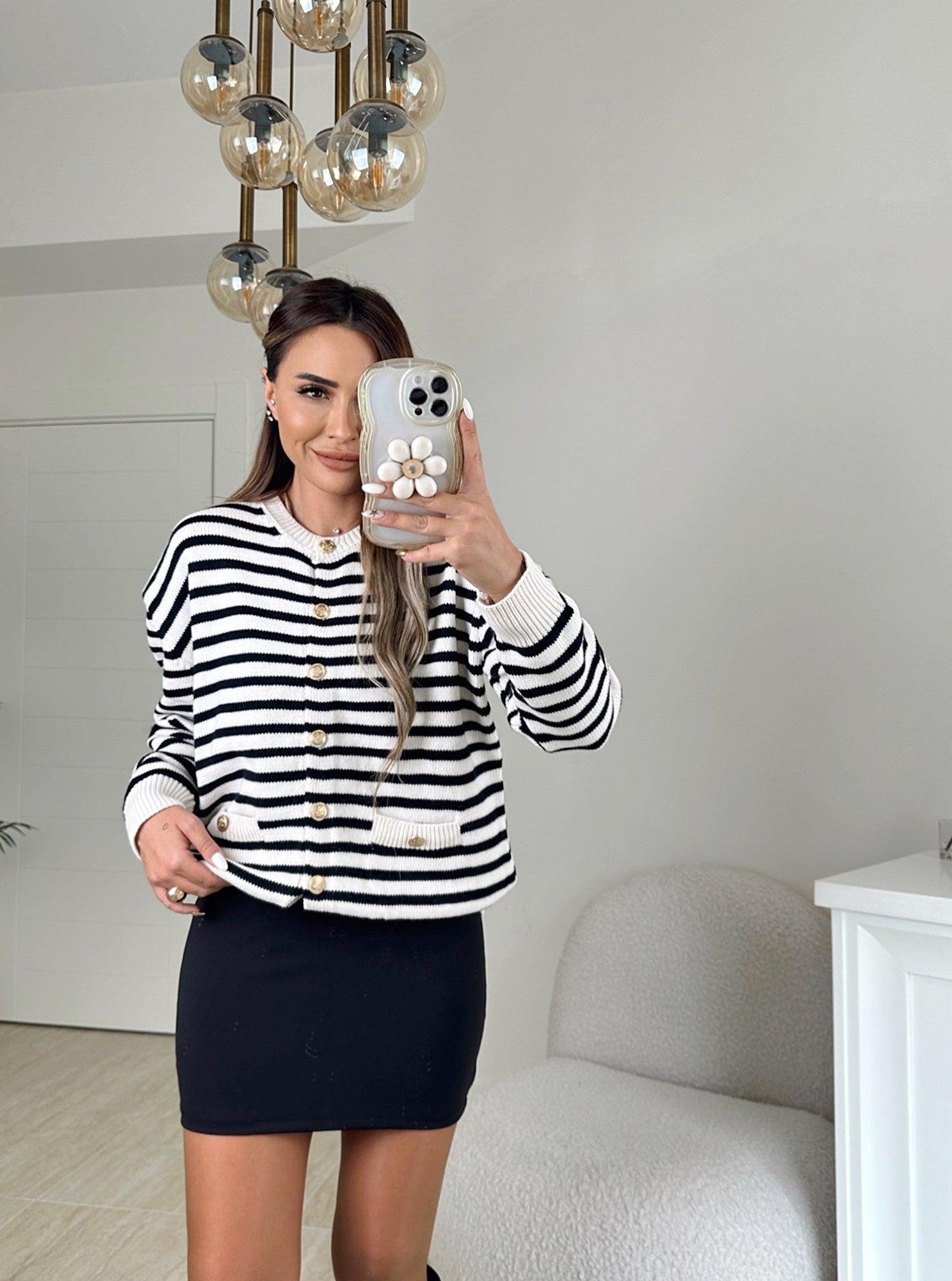 Siyah Çizgili Massi Hırka