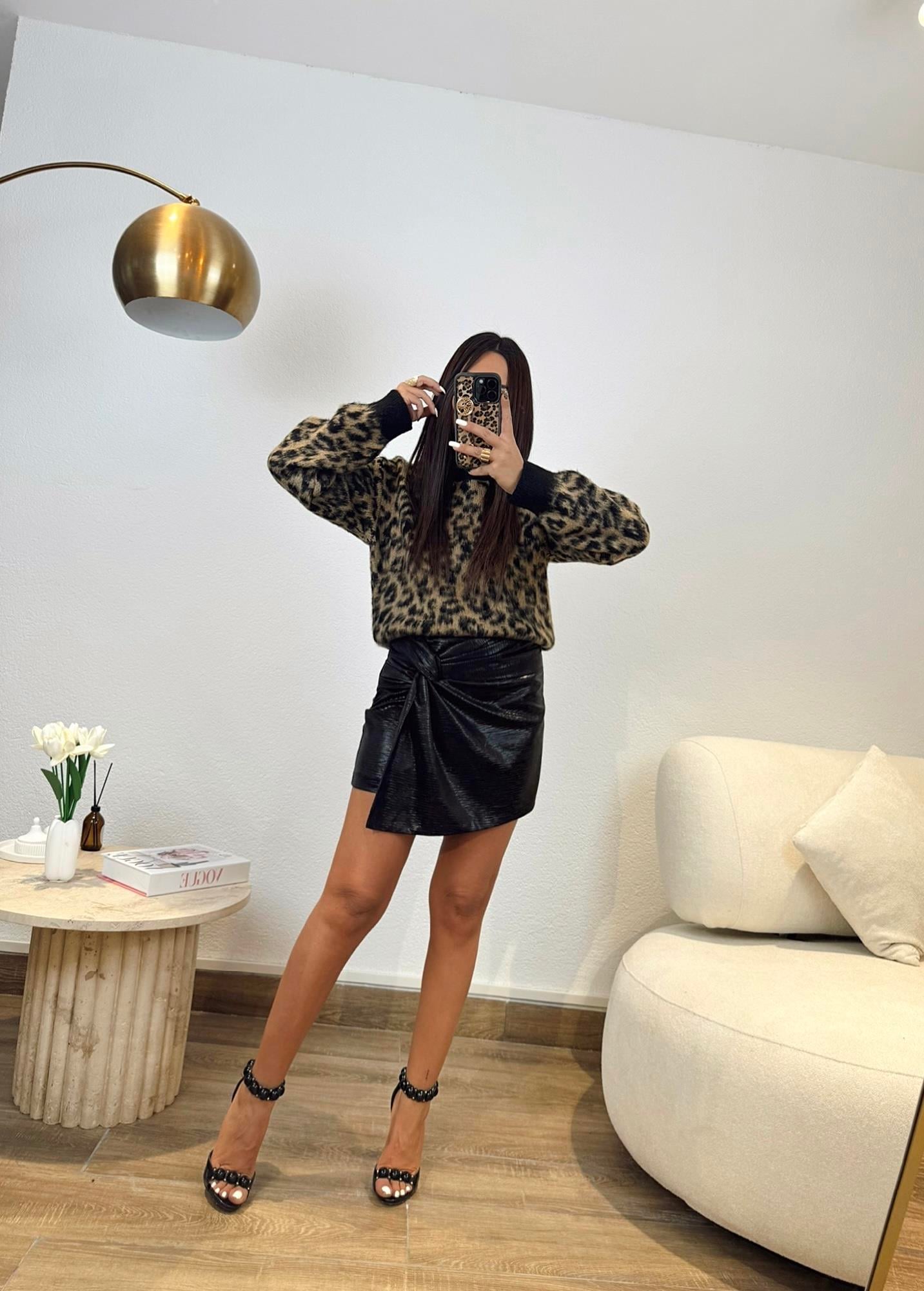 Siyah Düğümlü Parlak Şort Etek