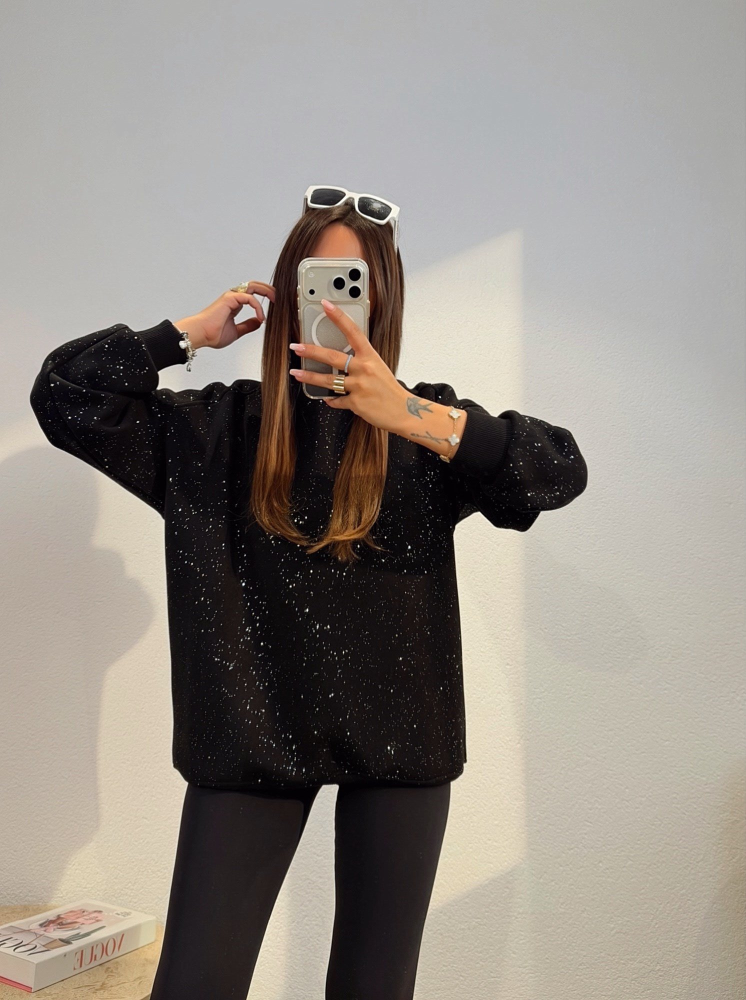 Siyah Simli Şardonlu Sweatshirt