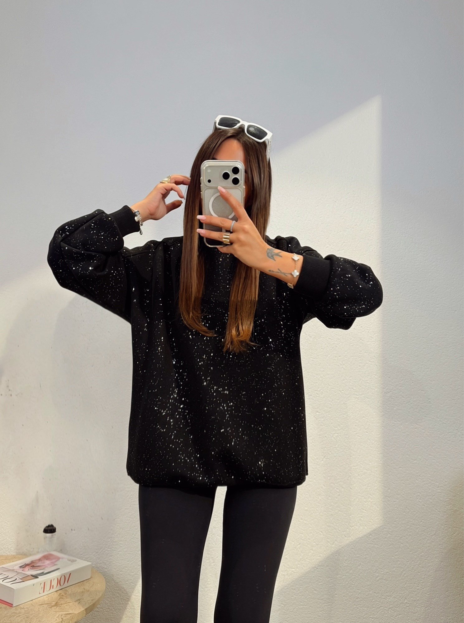 Siyah Simli Şardonlu Sweatshirt