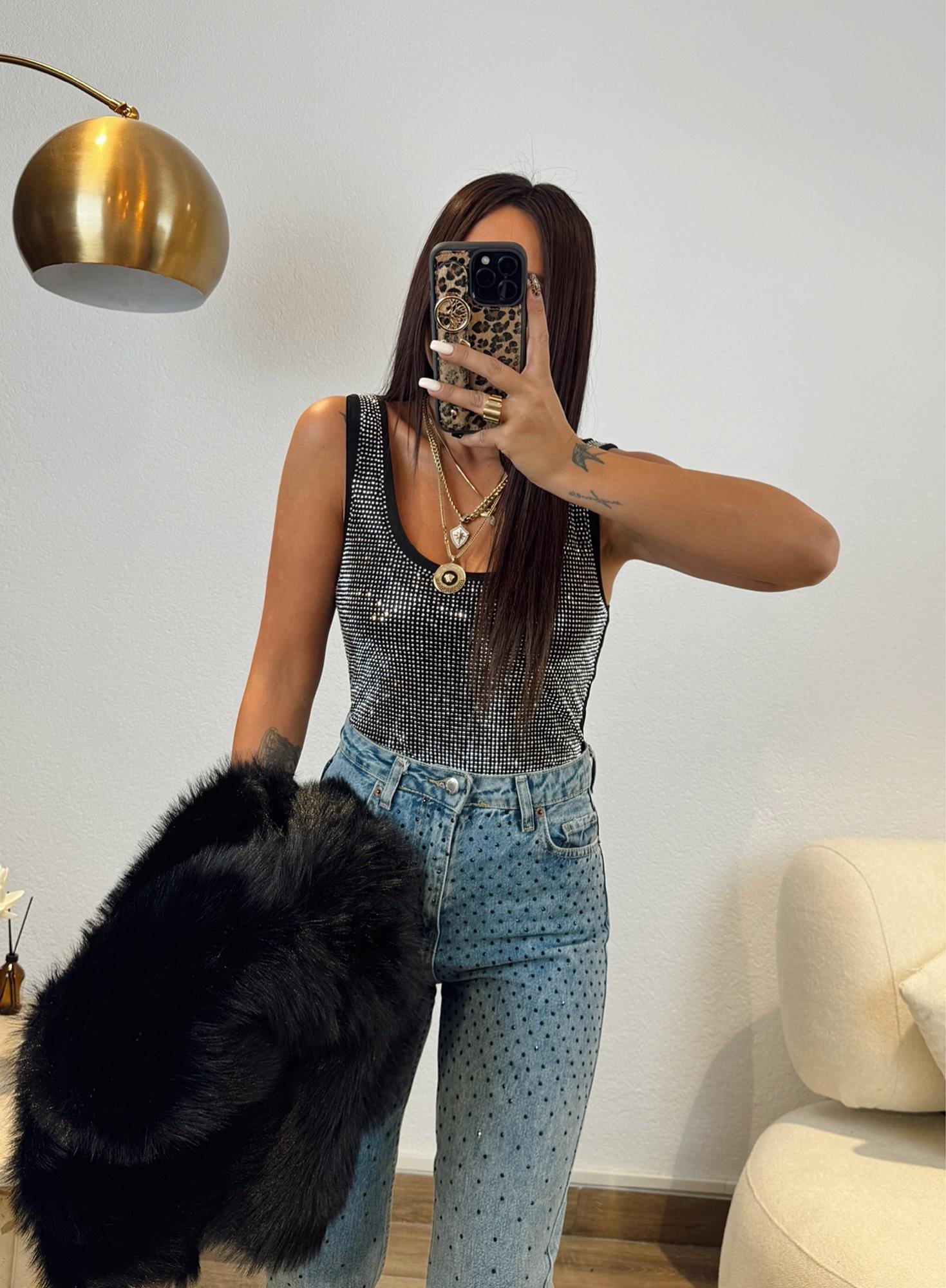 Siyah Taşlı Mom Jean
