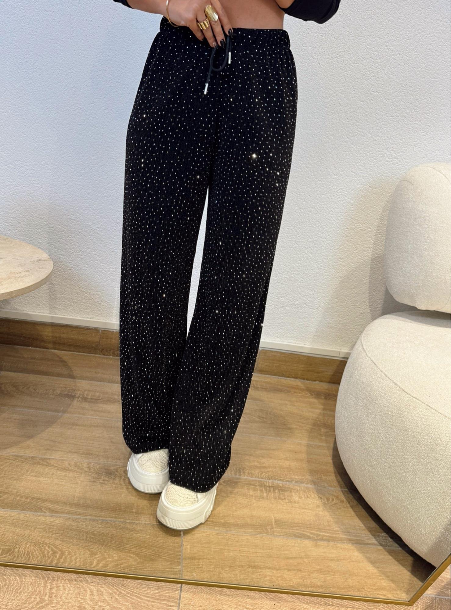 Siyah Taşlı Rahat Pantolon