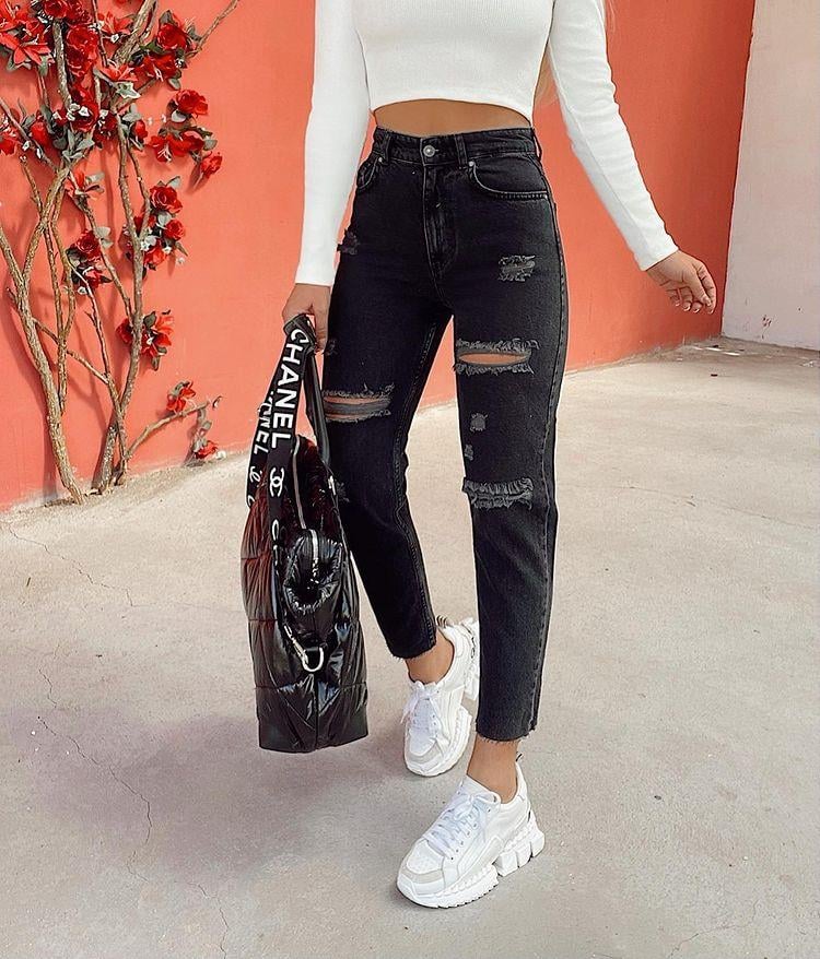 Siyah Yırtık Mom Jean