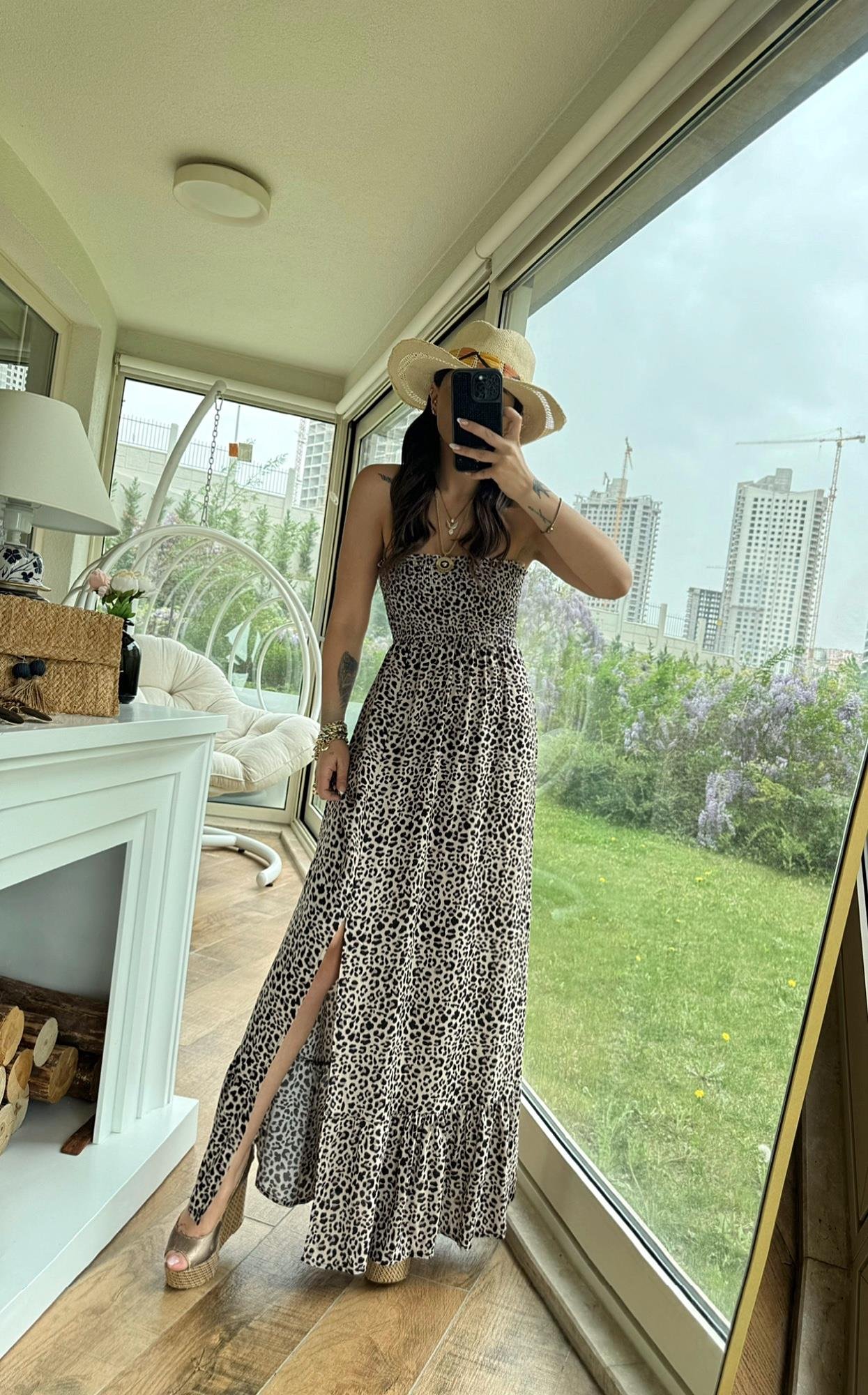 Straplez Leopar Desen Yırtmaçlı Maxi Elbise