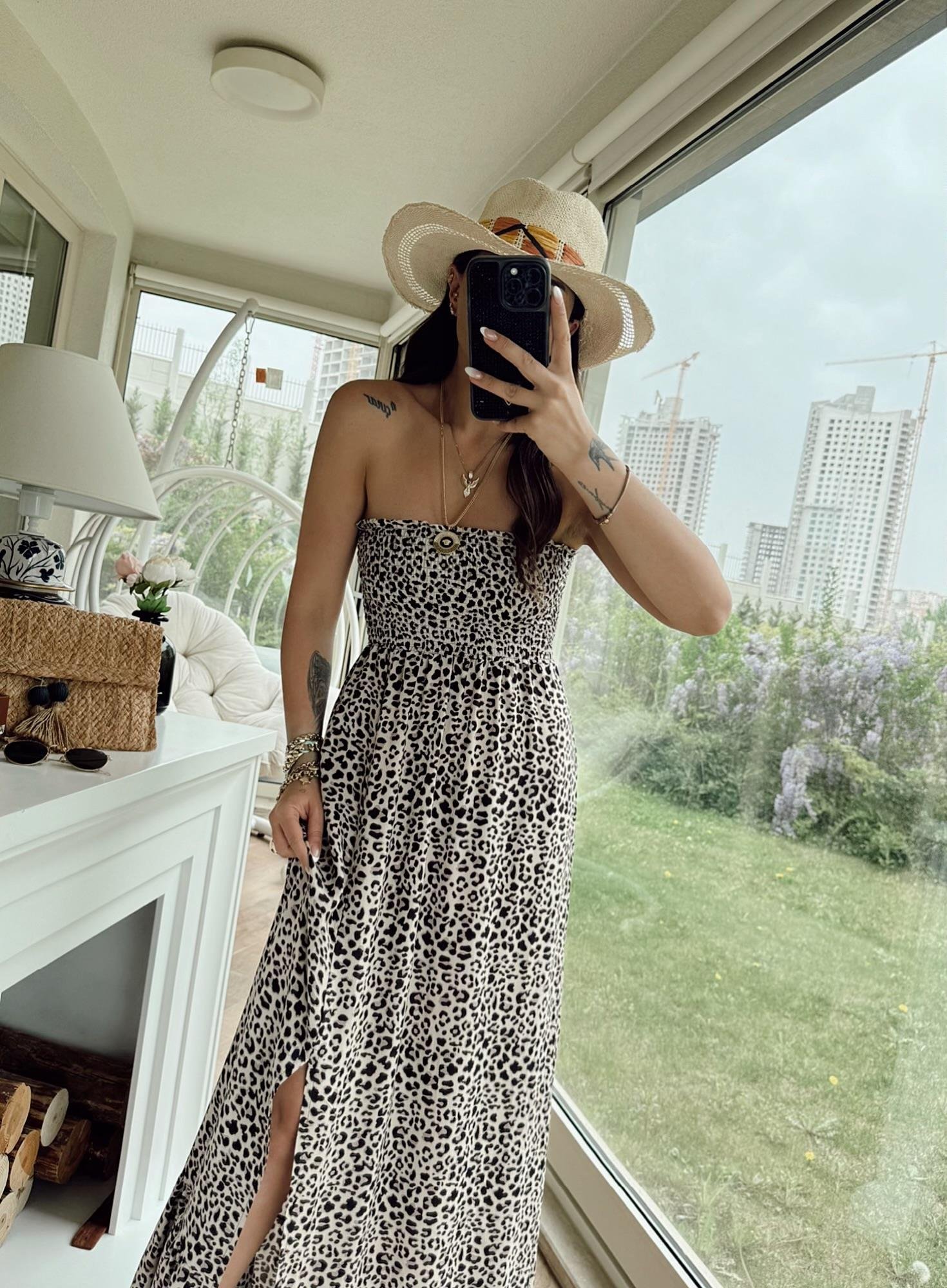 Straplez Leopar Desen Yırtmaçlı Maxi Elbise