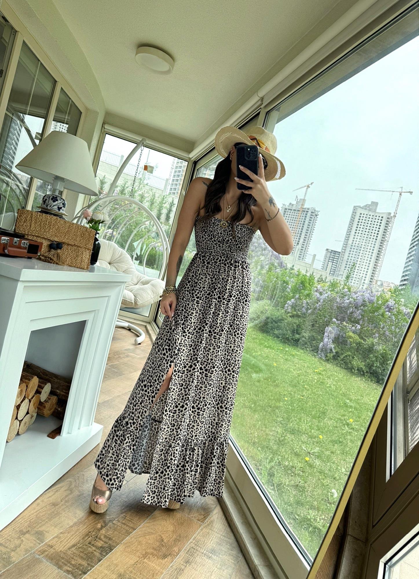 Straplez Leopar Desen Yırtmaçlı Maxi Elbise