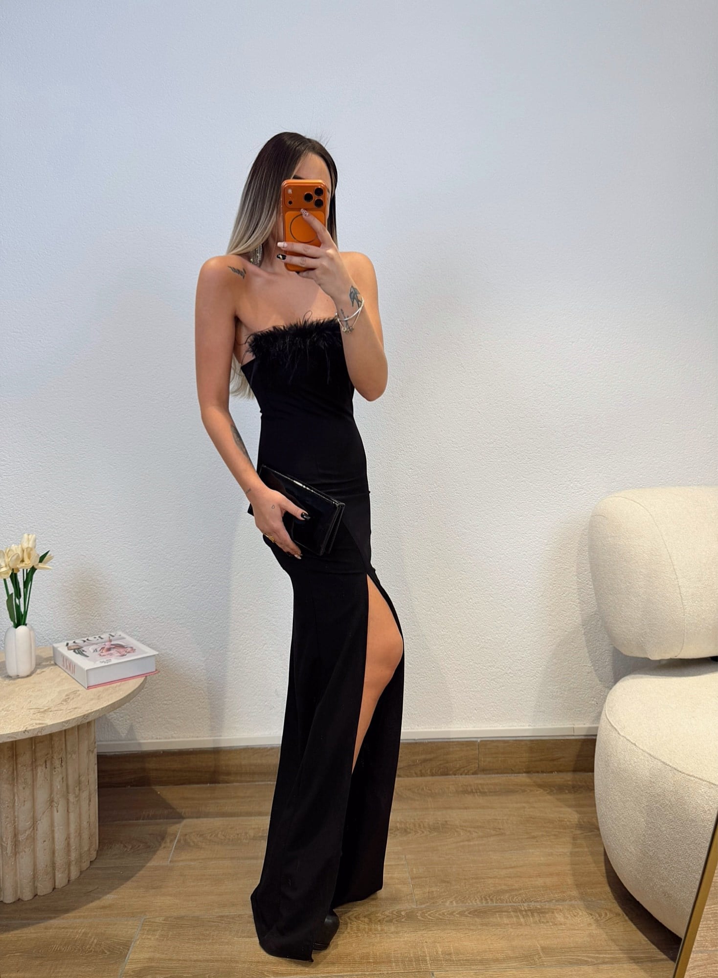 Straplez Otrişli Yırtmaçlı Elbise