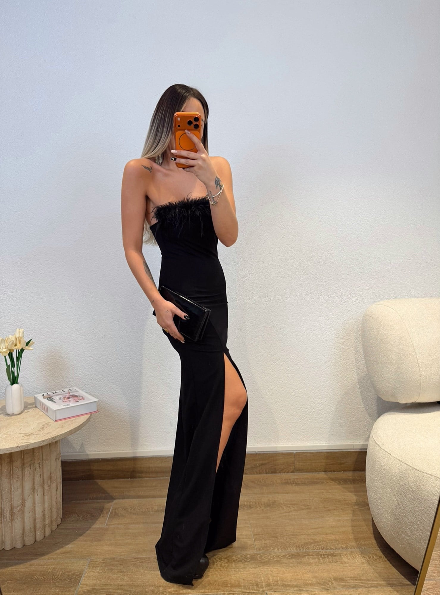 Straplez Otrişli Yırtmaçlı Elbise