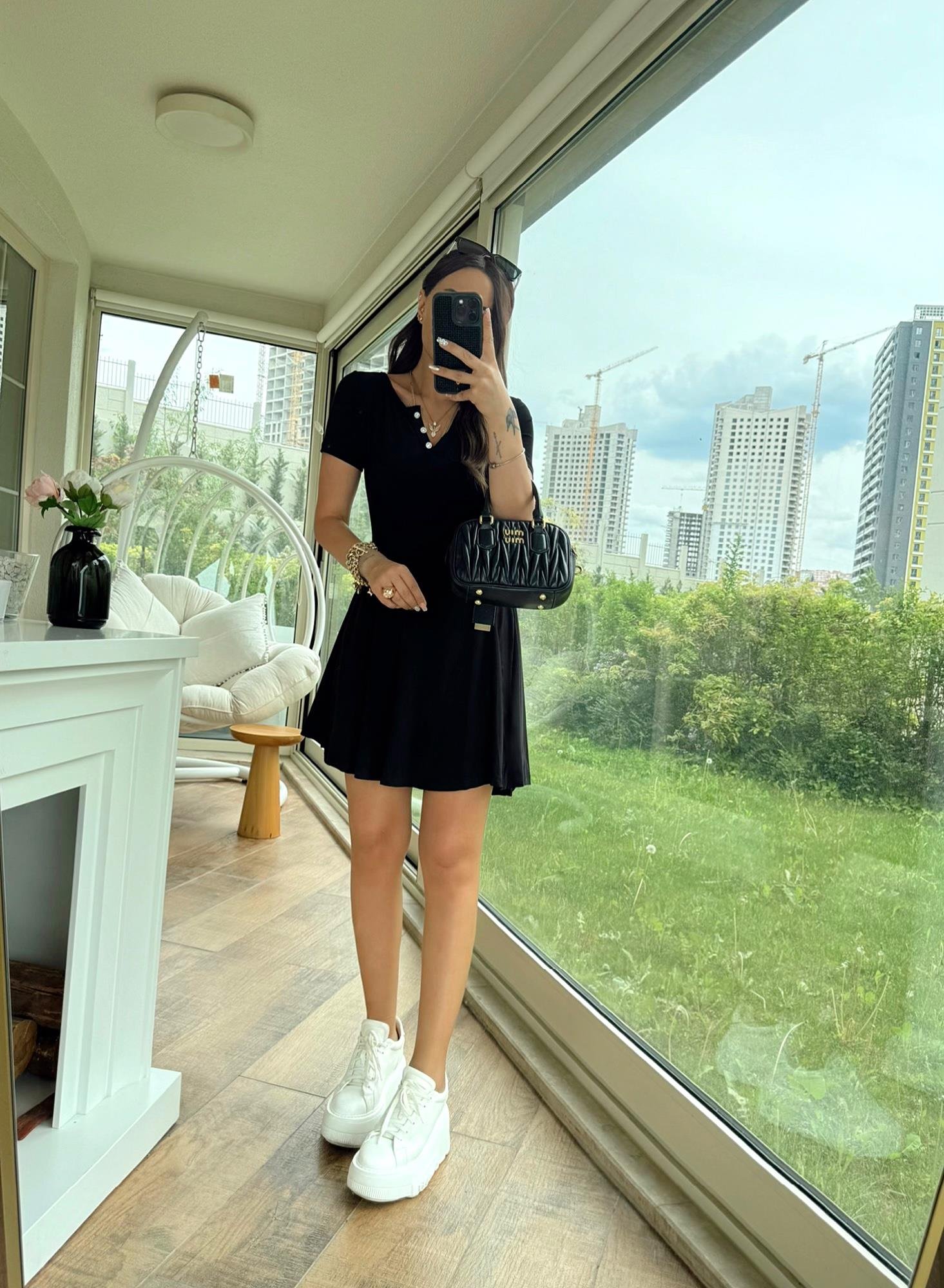 Taş Düğmeli Sandy Çan Elbsie