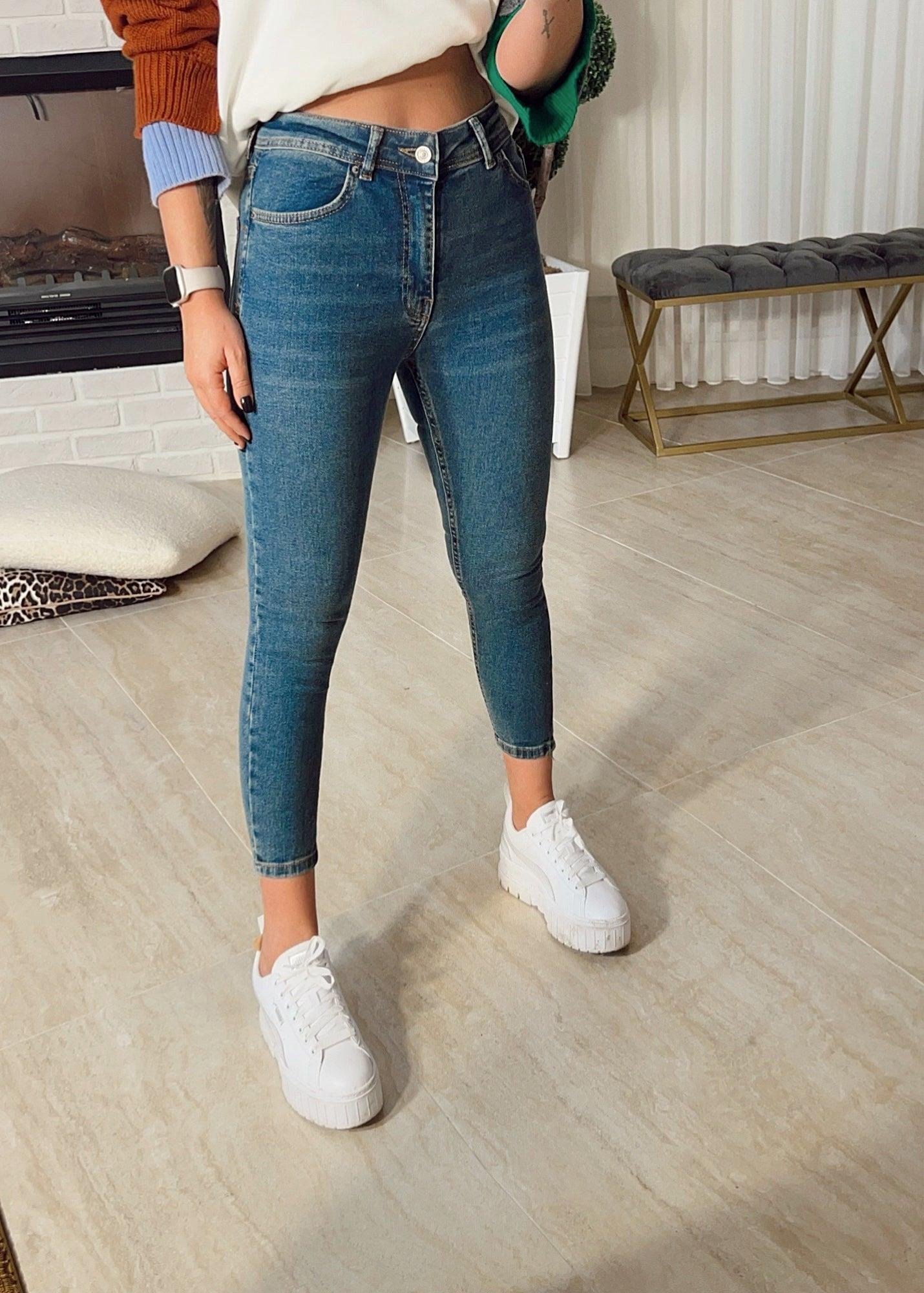 Taşlanmış Toparlayıcı Skinny Jean