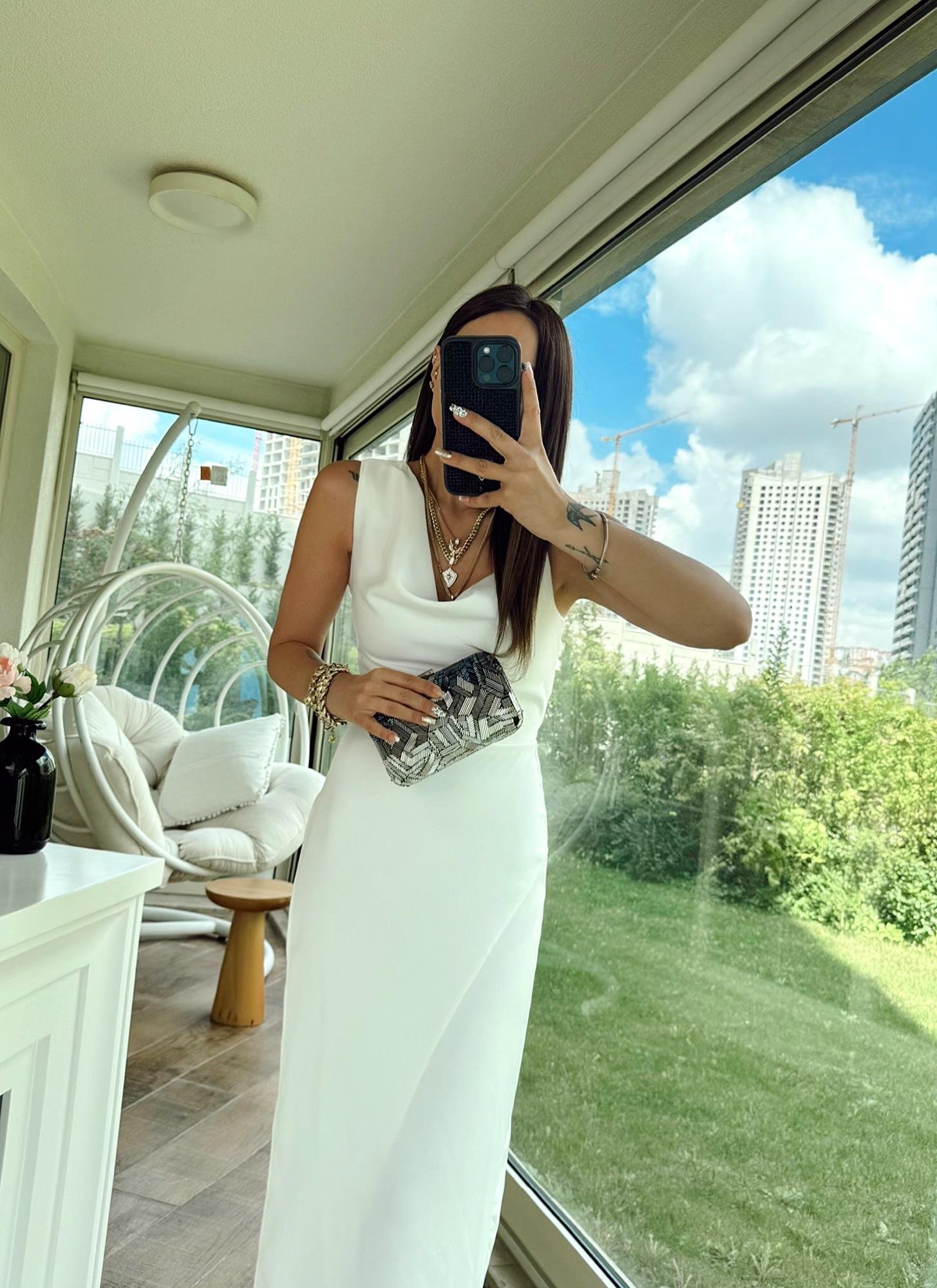 Tek Omuz Saten Beyaz Degaje Yaka Midi Elbise