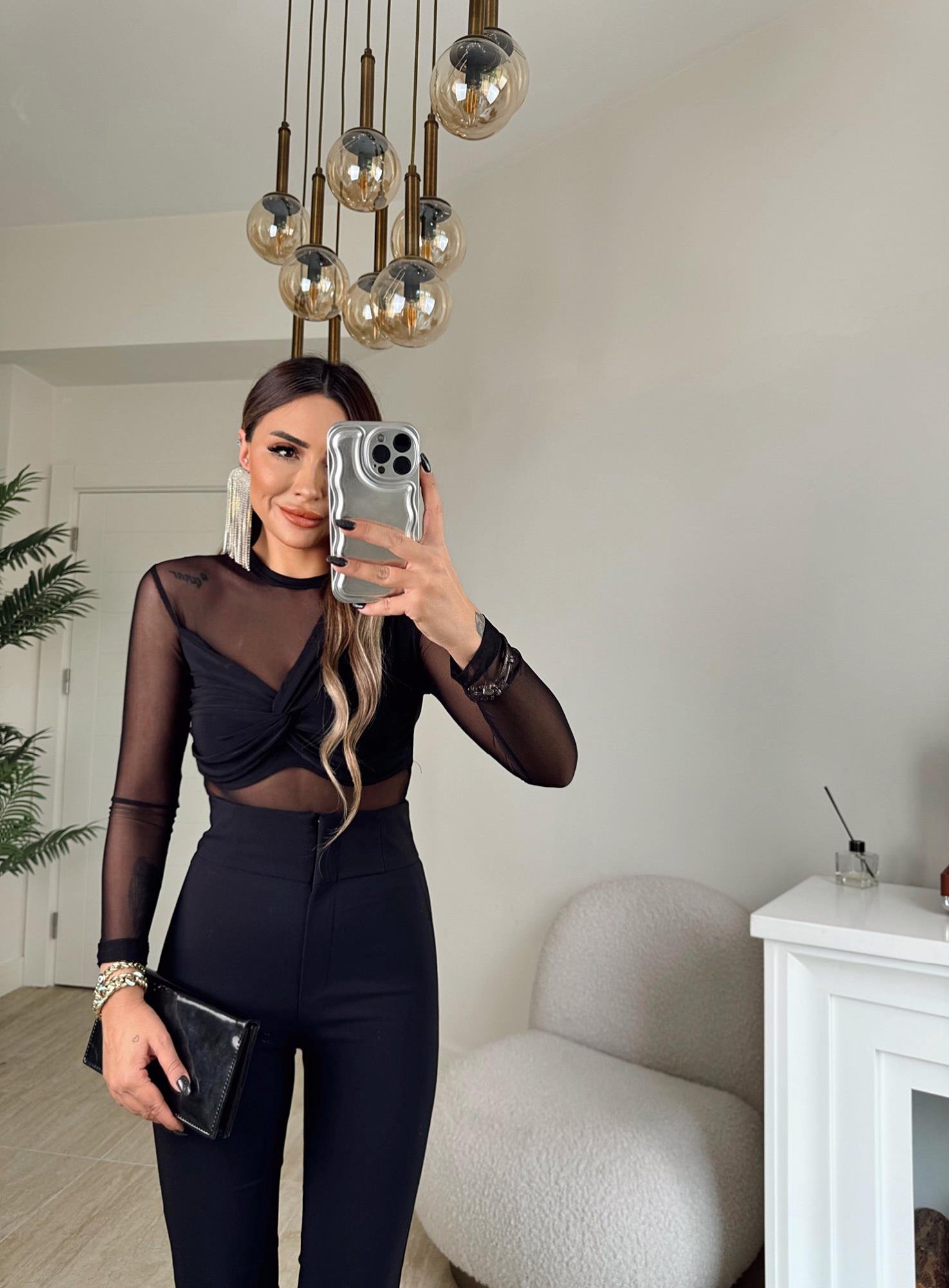 Transparan Sandy Badi