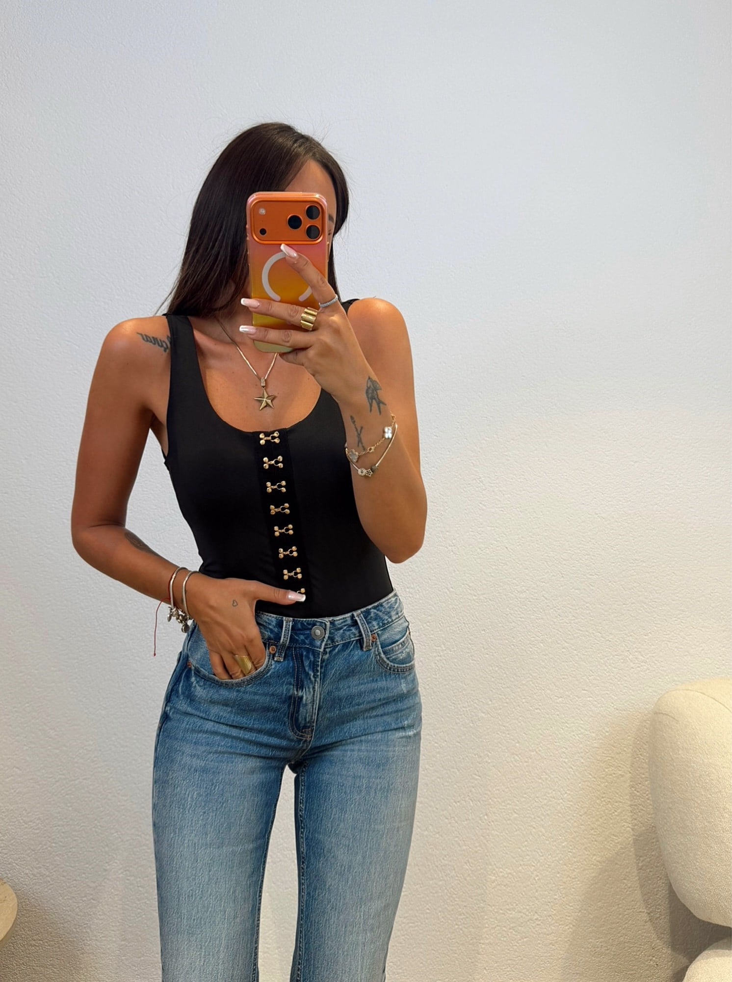 U Yaka Agraflı Siyah Bodysuit