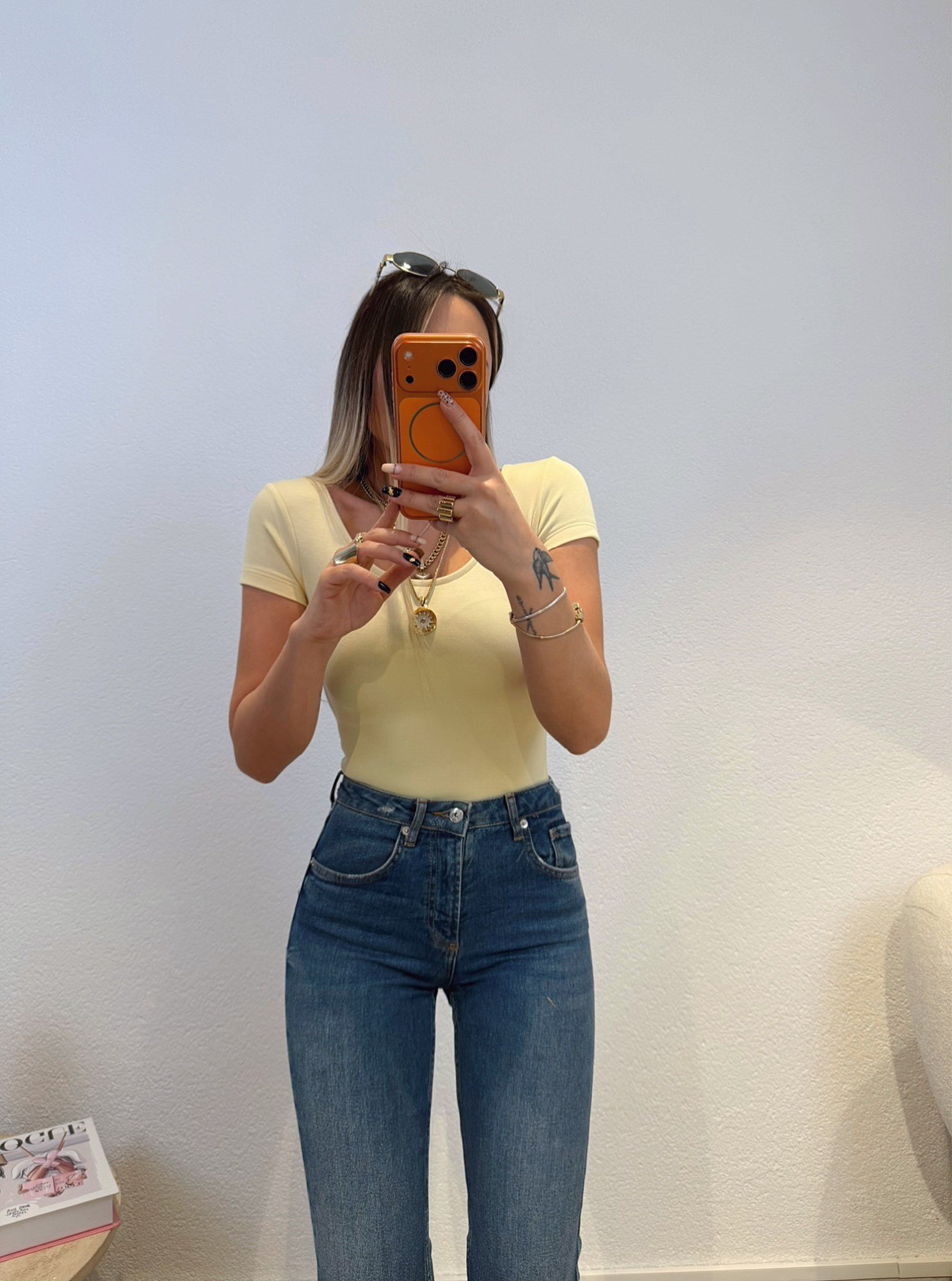 U Yaka Kısa Kol Sarı Badi