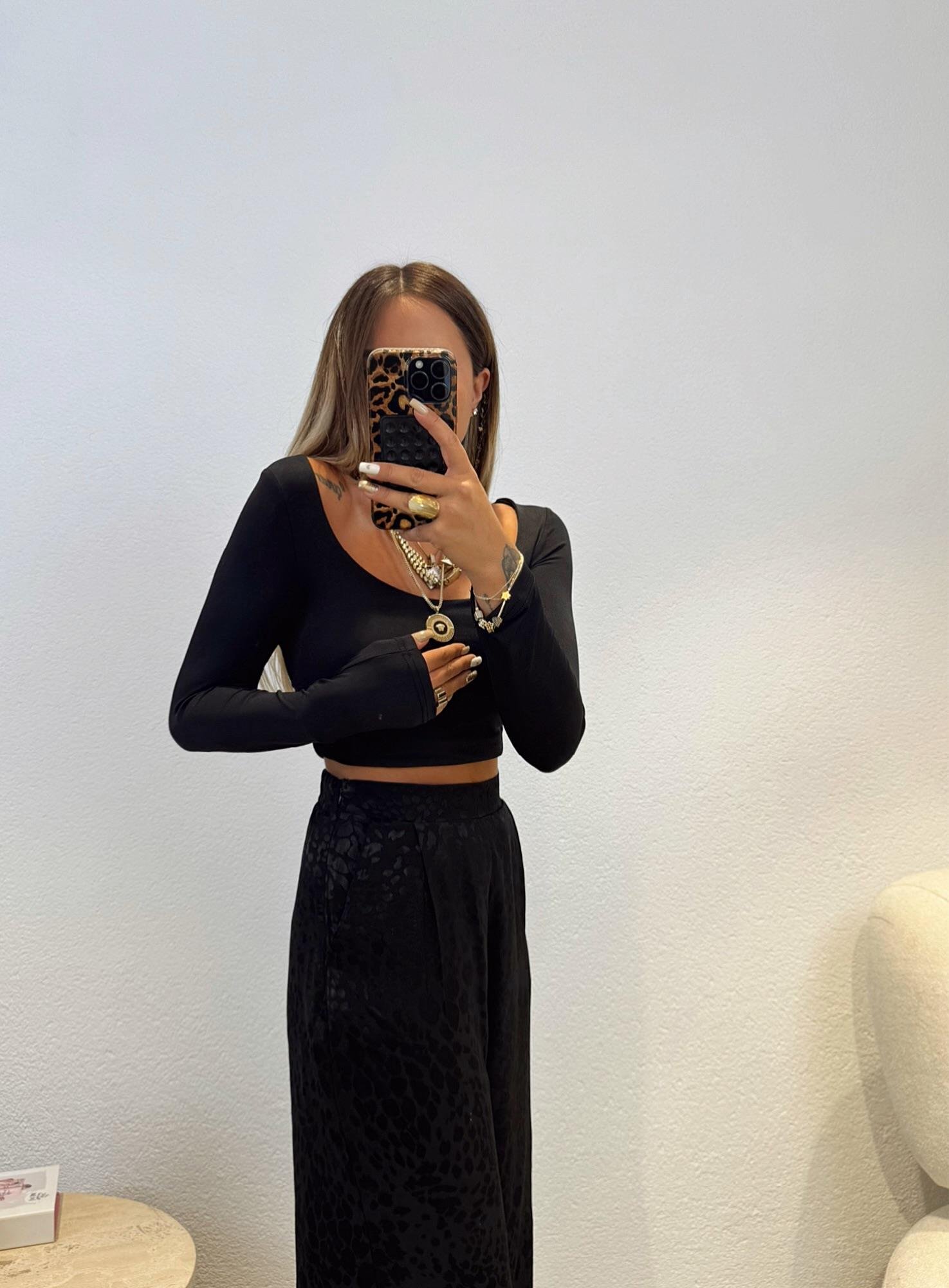 U Yaka Sandy Yanları Büzgülü Siyah Crop