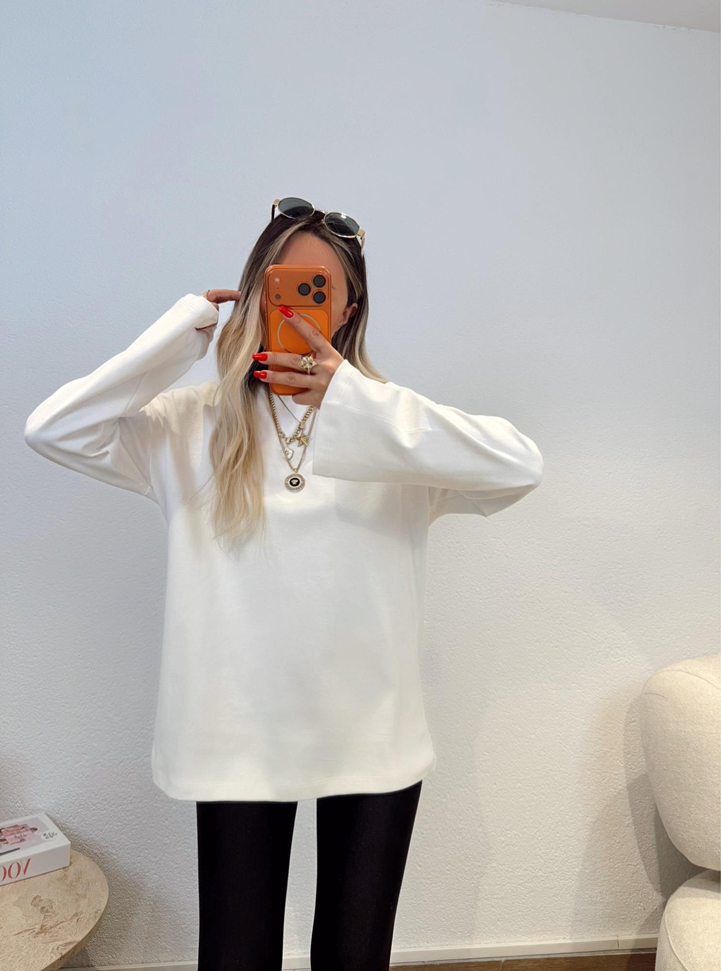 Uzun Kol Oversize Beyaz Basic