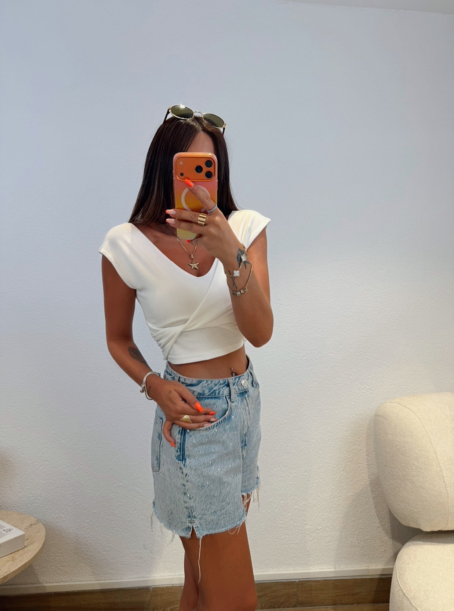 V Yaka Düğümlü Modal Beyaz Crop