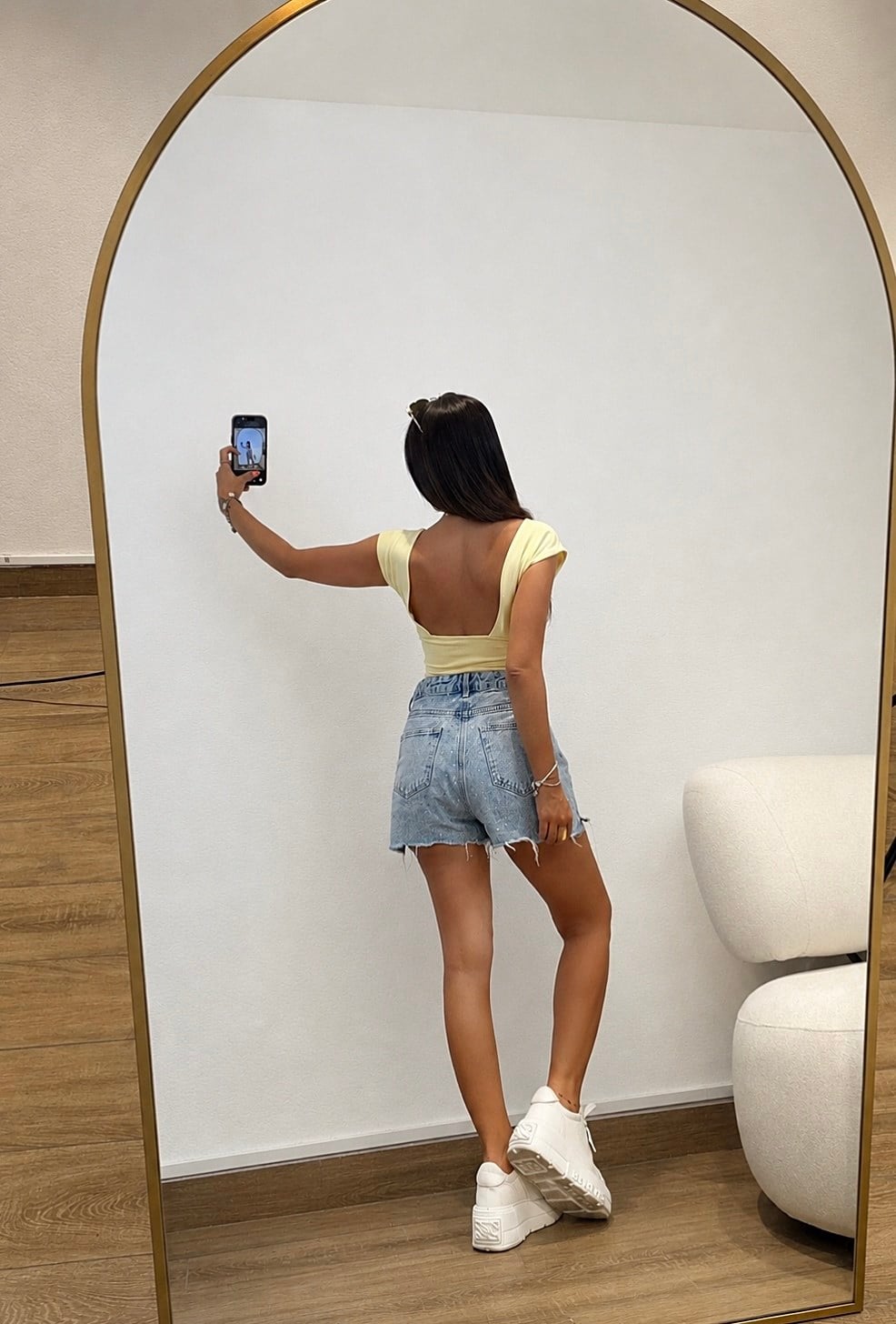 V Yaka Düğümlü Modal Sarı Crop