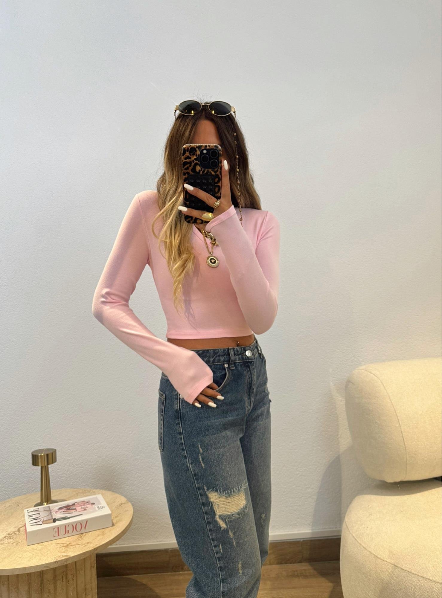 V Yaka Pamuklu Pembe Crop