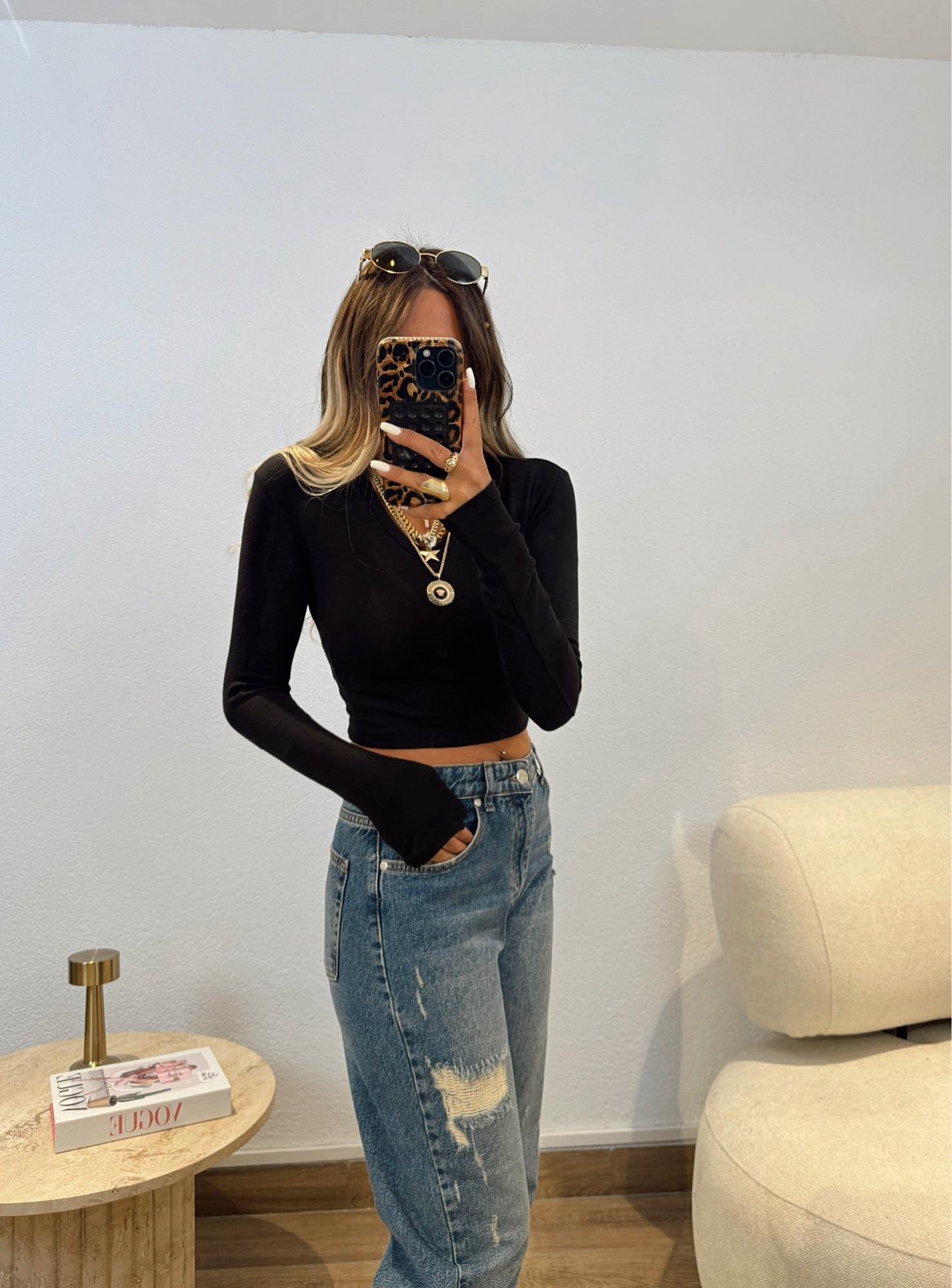 V Yaka Pamuklu Siyah Crop