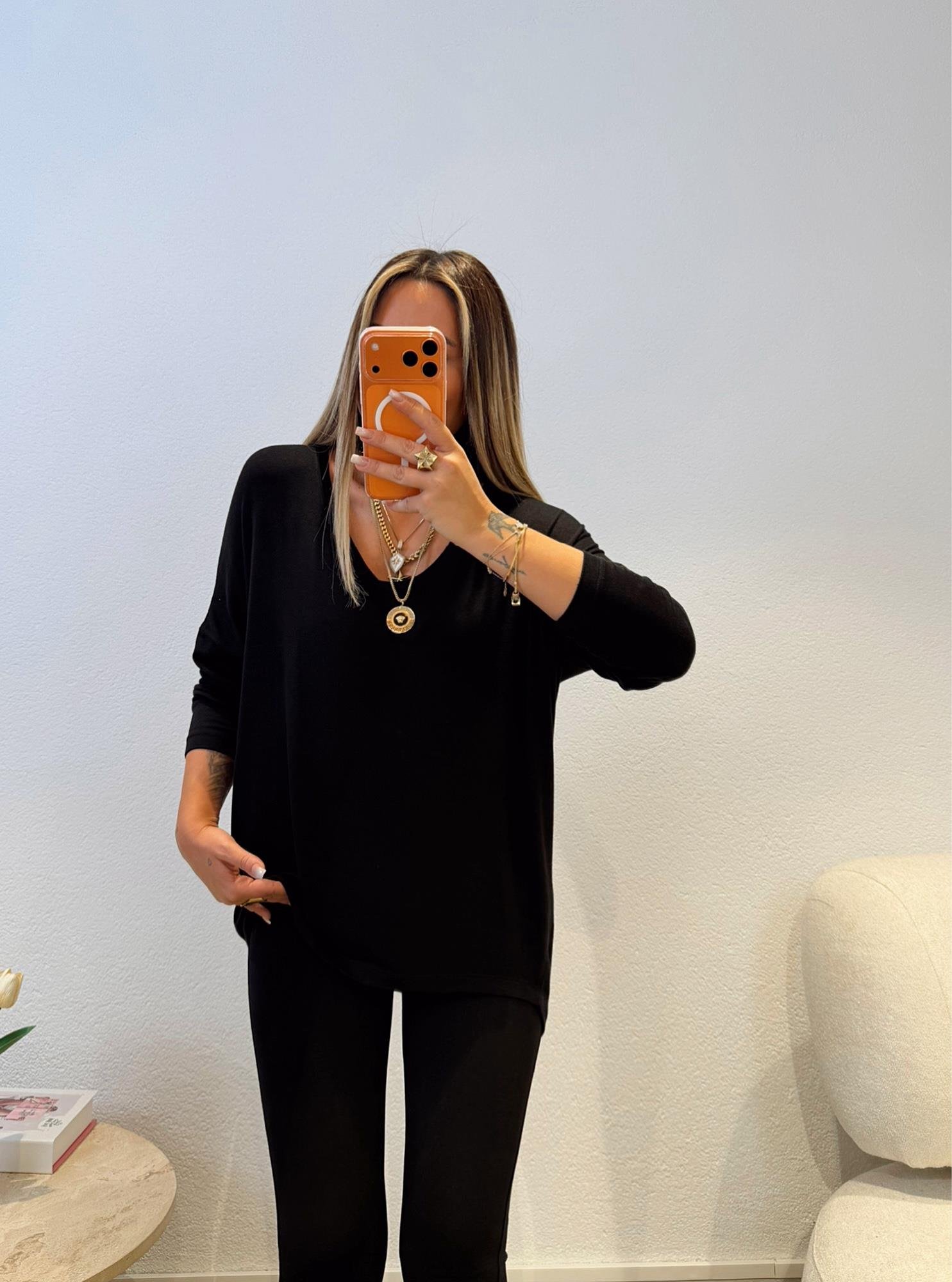V Yaka Uzun Kol Siyah Basic