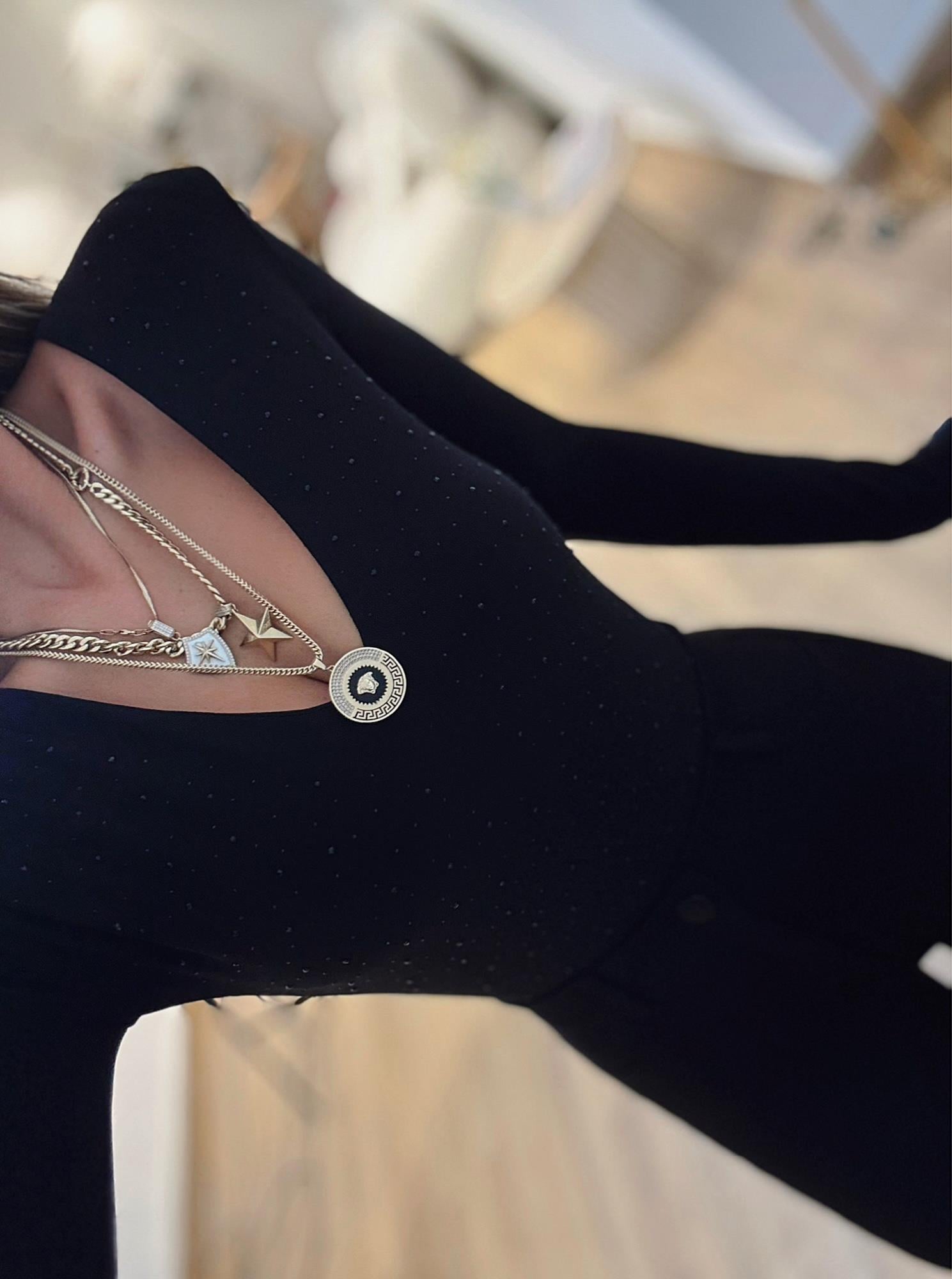 Vatkalı Derin V Taşlı Bodysuit