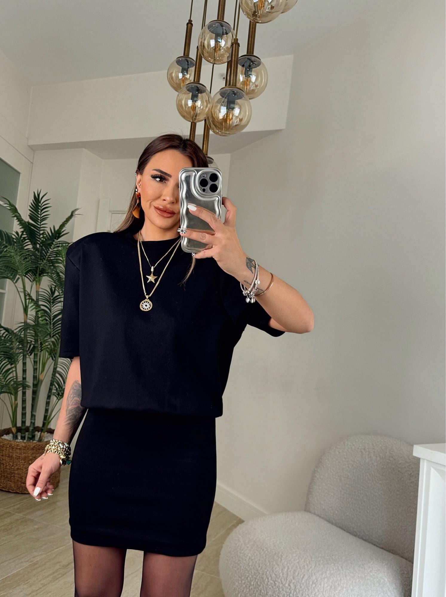 Vatkalı Siyah Mini Elbise