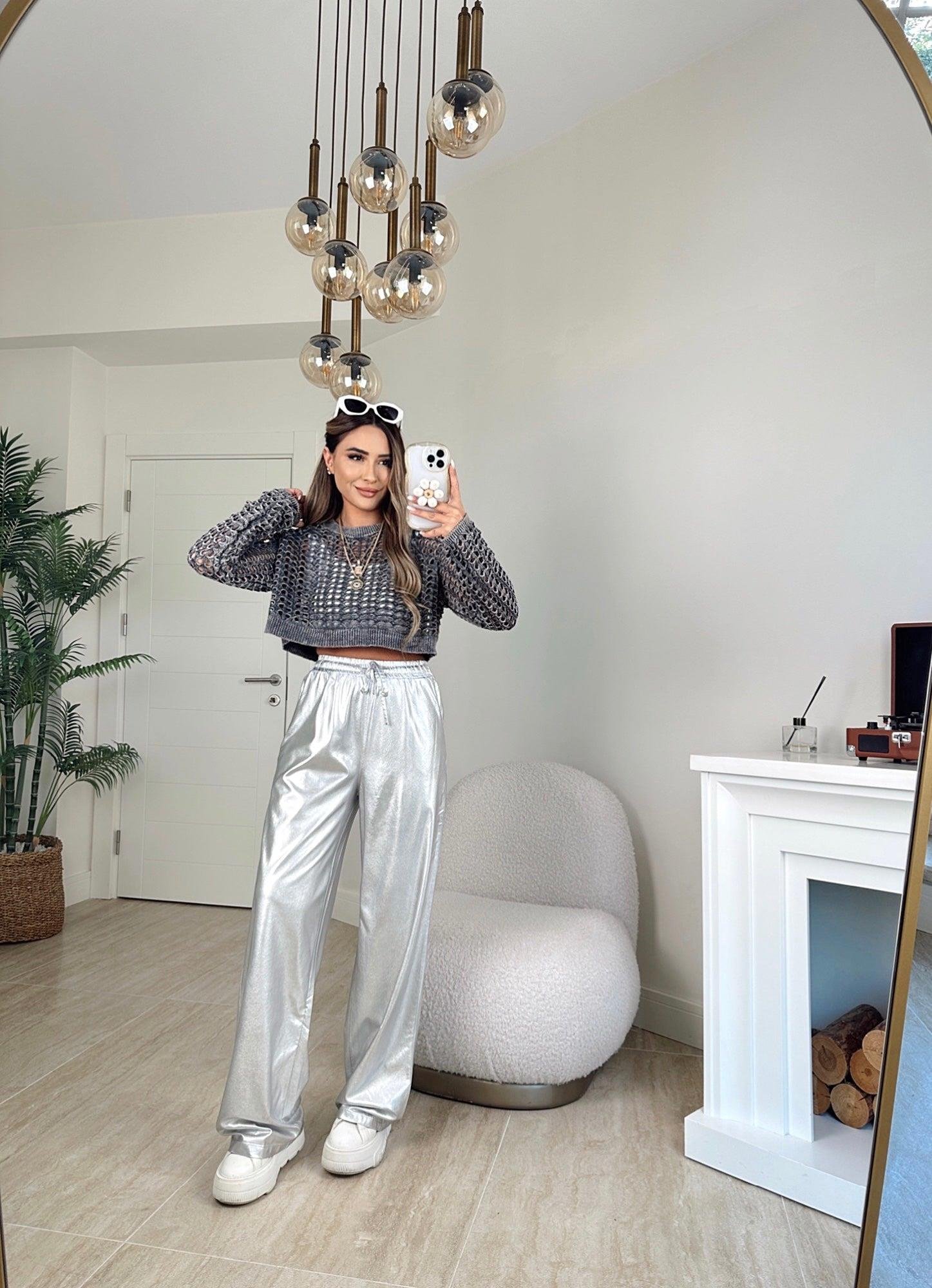 Yıkamalı Antrasit Delikli Crop Triko