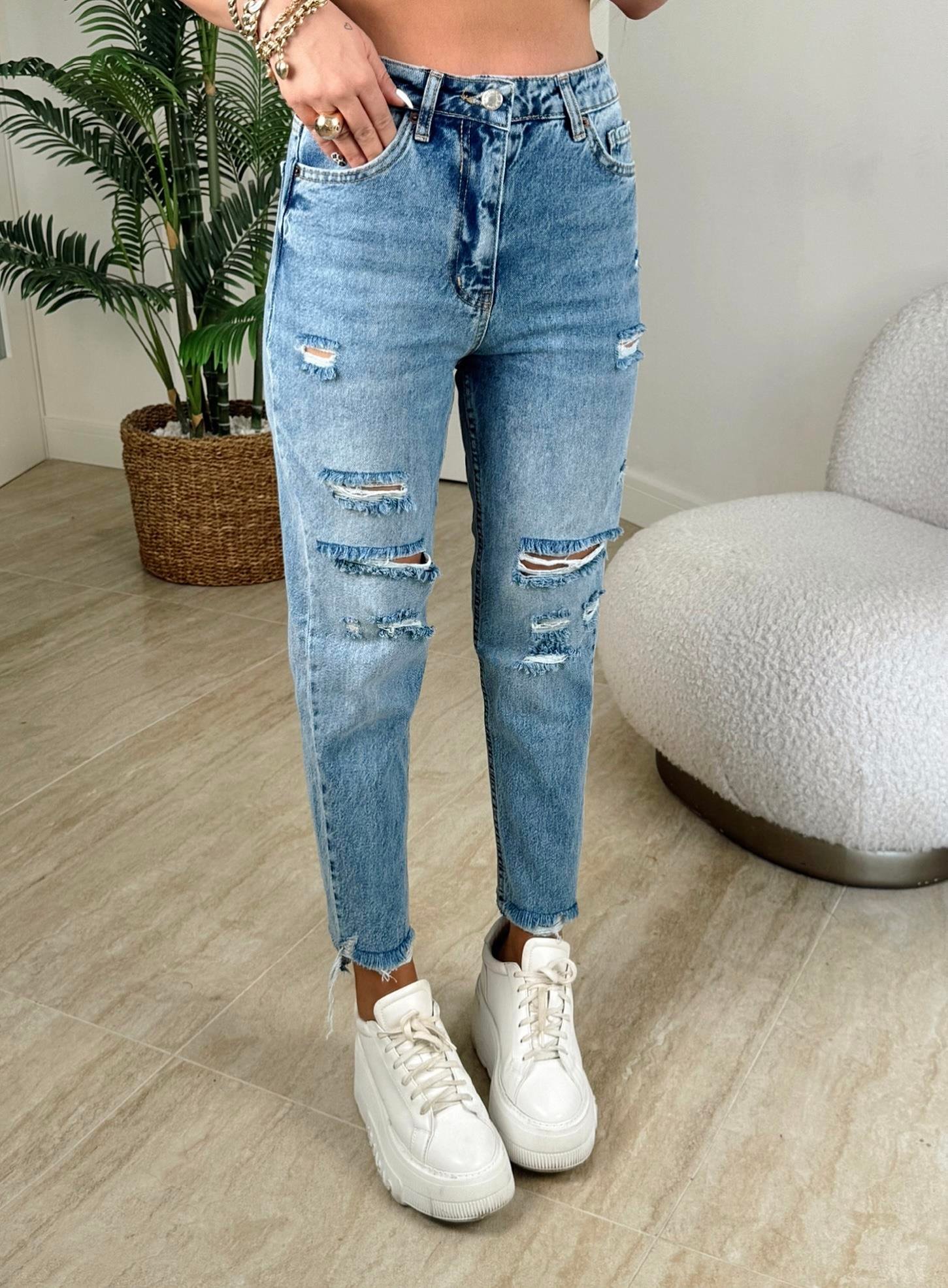 Yırtıklı Mom Jean
