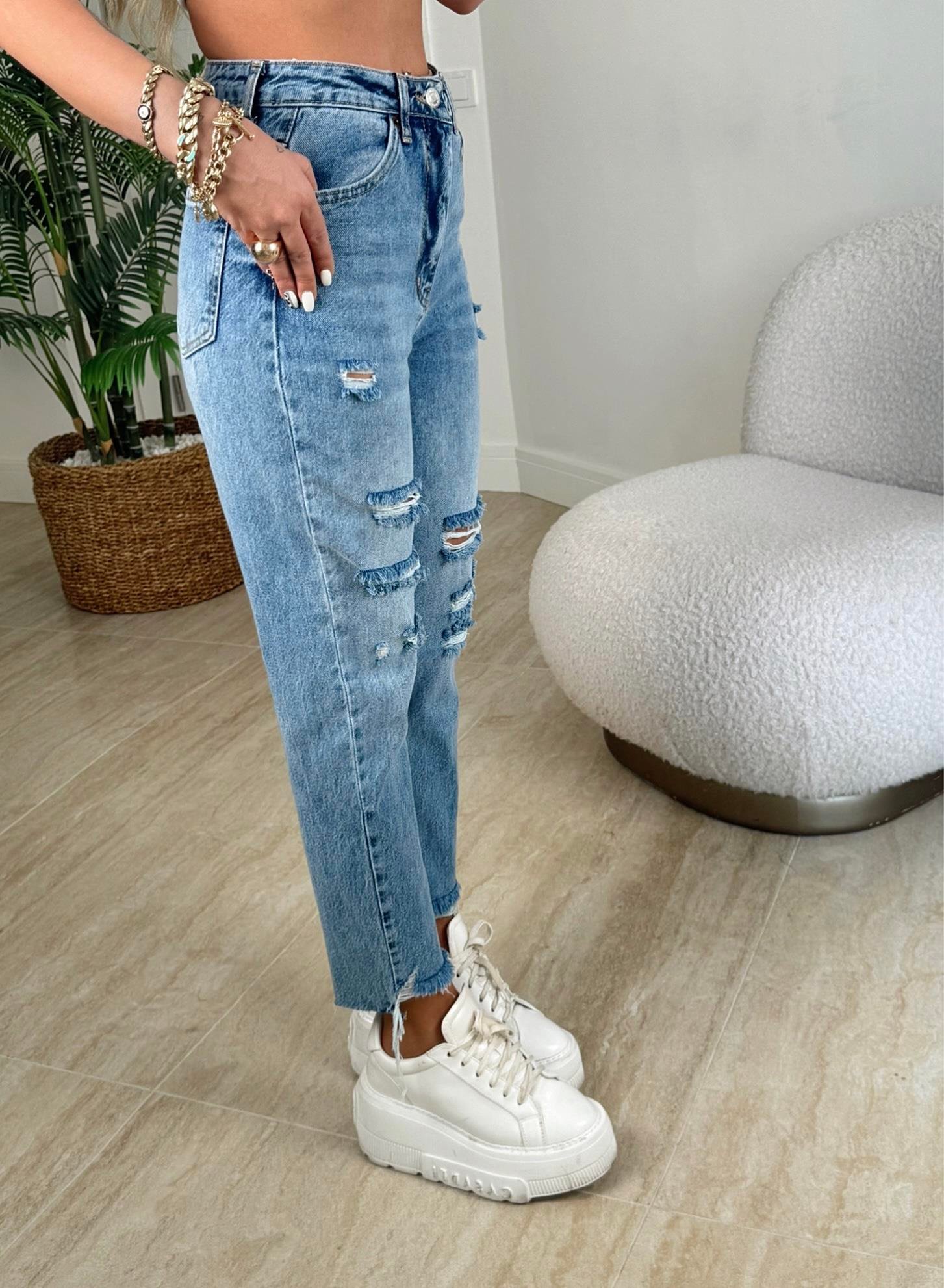 Yırtıklı Mom Jean