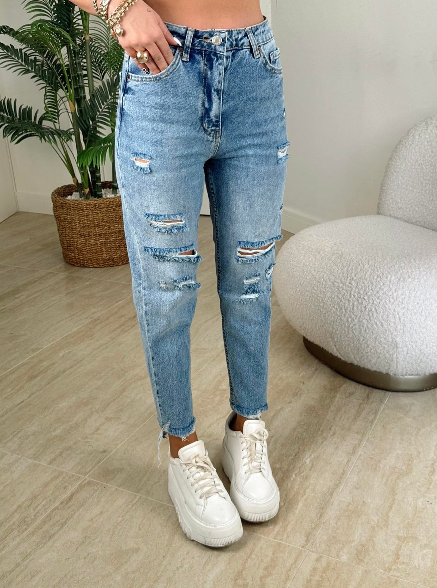 Yırtıklı Mom Jean