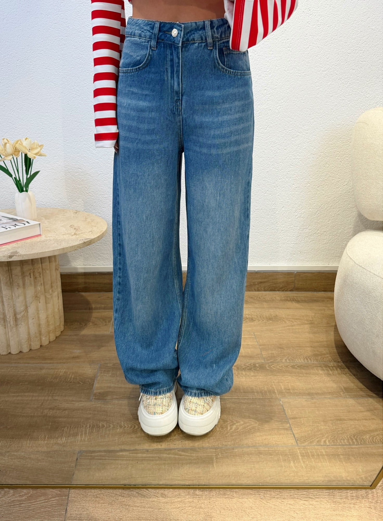 Yumuşak Dokulu Bol Paça Mavi Jean